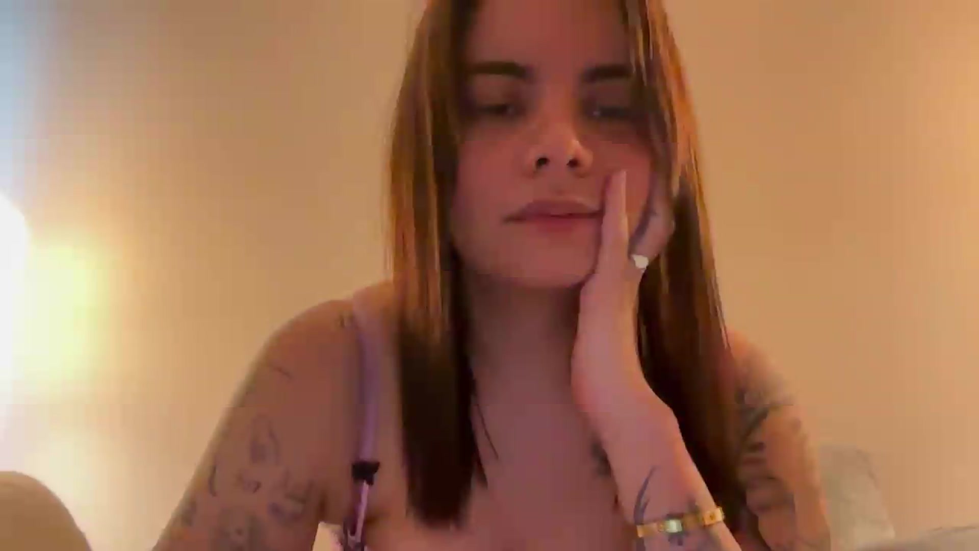 Gallery image thumbnail from Sasha_Noir's myfreecams stream on, 06/07/2026, 22:32 image 4 of 20