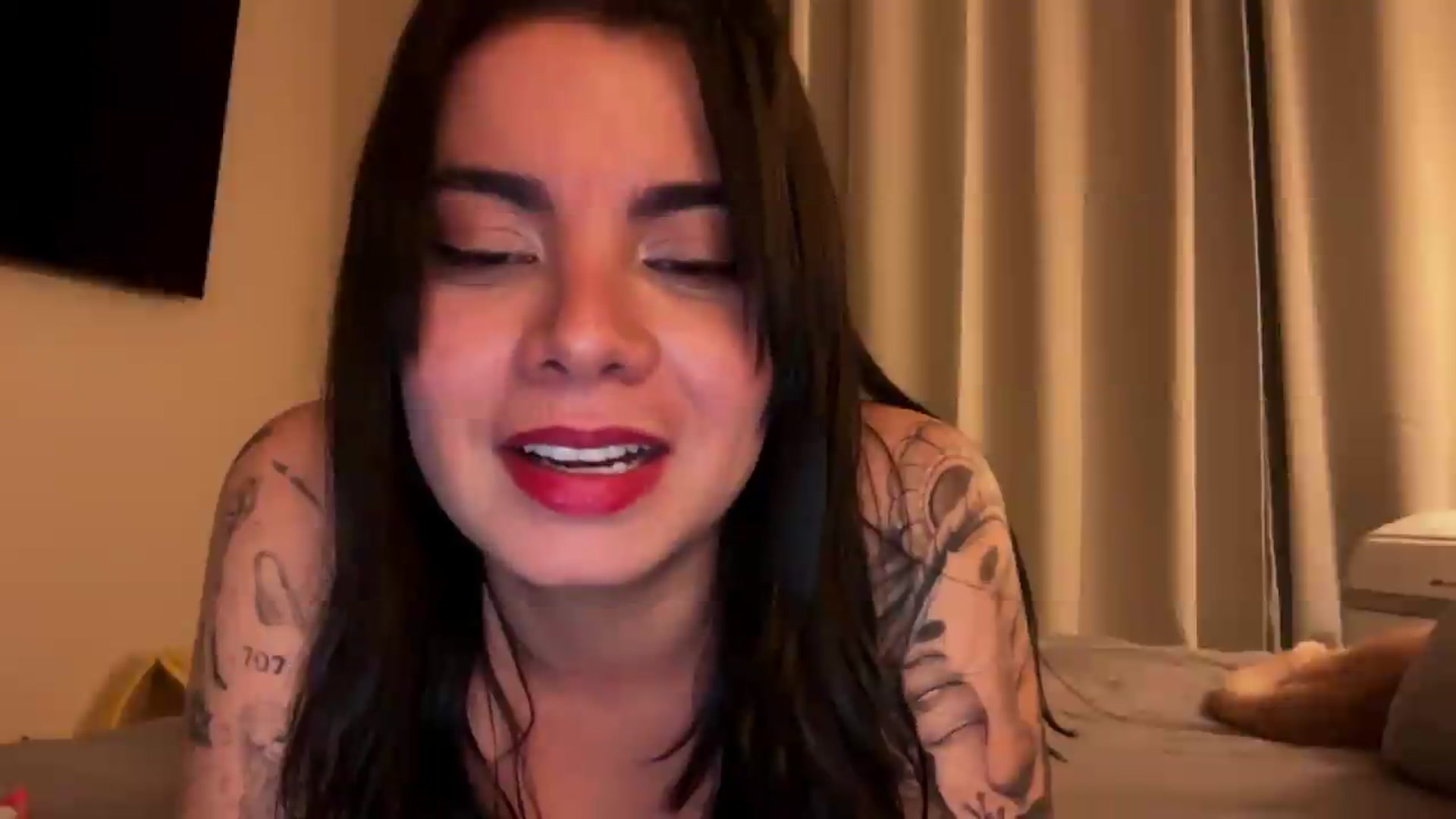 Gallery image thumbnail from Sasha_Noir's myfreecams stream on, 06/09/2026, 02:39 image 6 of 20