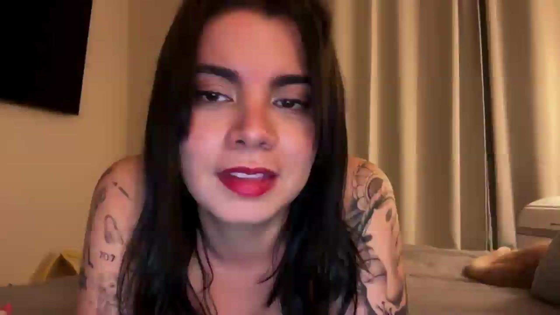 Gallery image thumbnail from Sasha_Noir's myfreecams stream on, 06/09/2026, 02:39 image 3 of 20