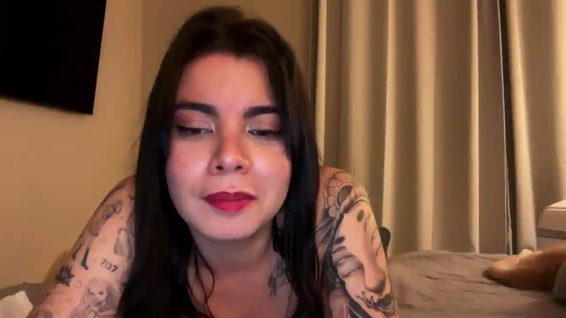 Gallery image thumbnail from Sasha_Noir's myfreecams stream on, 06/09/2026, 02:39 image 20 of 20