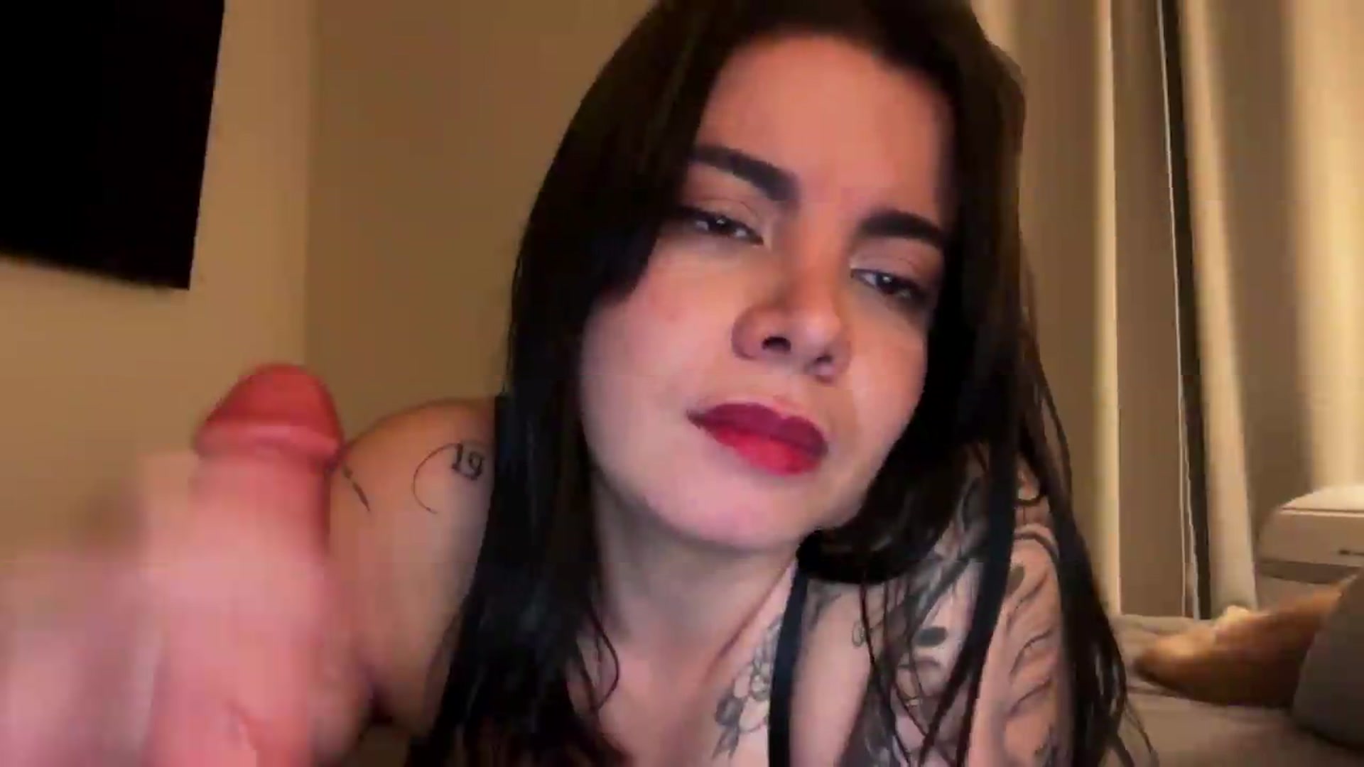 Gallery image thumbnail from Sasha_Noir's myfreecams stream on, 06/09/2026, 02:39 image 15 of 20