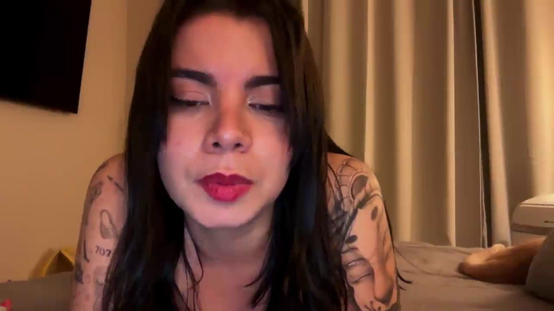 Gallery image thumbnail from Sasha_Noir's myfreecams stream on, 06/09/2026, 02:39 image 7 of 20