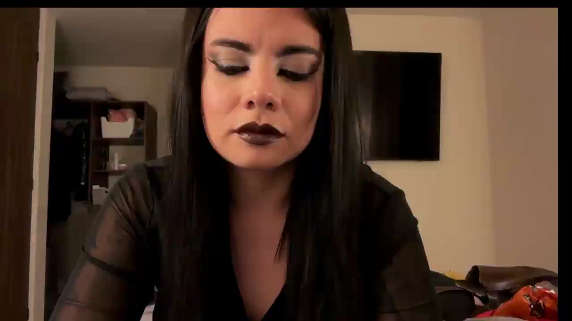 Gallery image thumbnail from Sasha_Noir's myfreecams stream on, 06/22/2026, 03:13 image 7 of 20