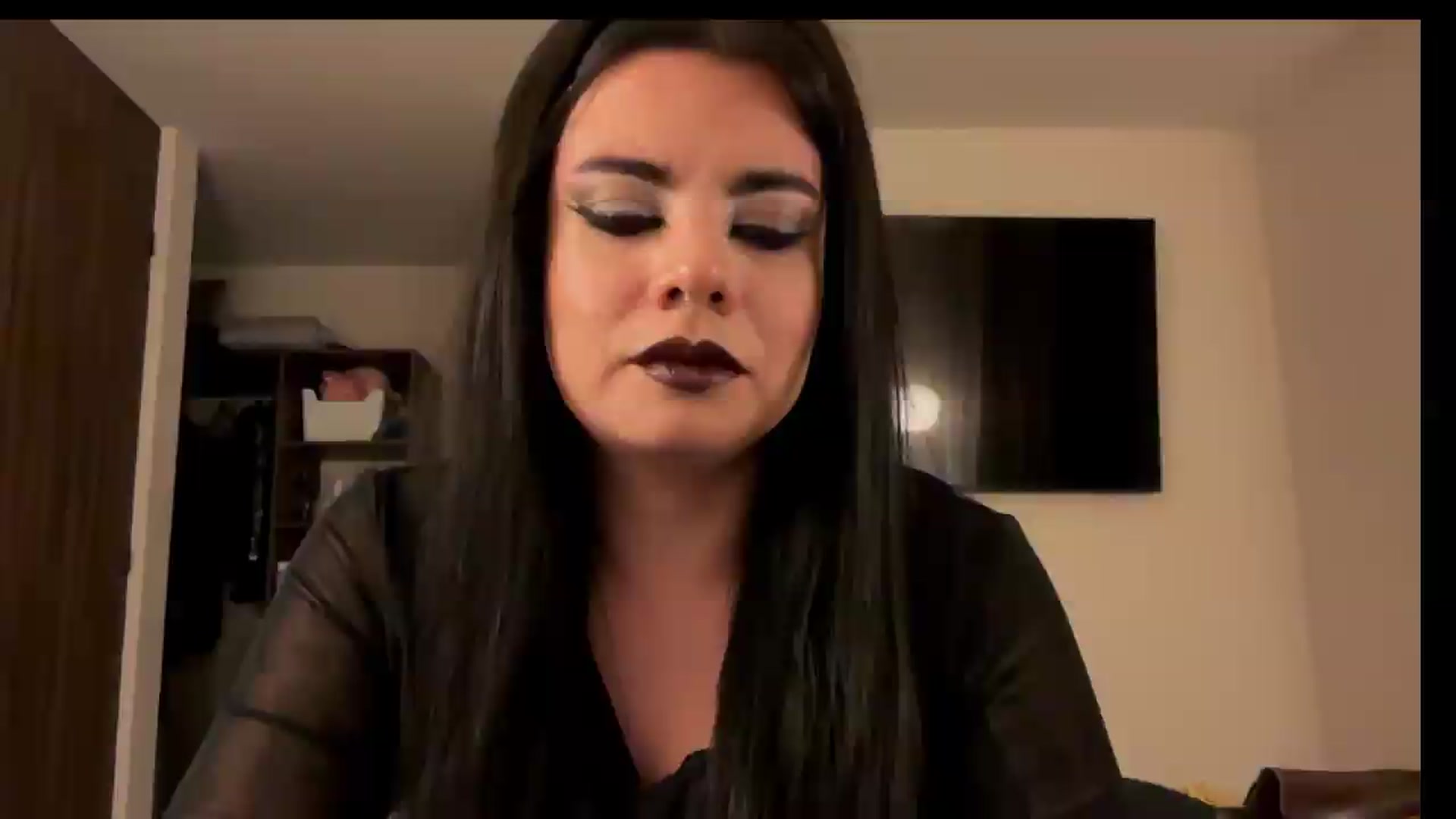 Gallery image thumbnail from Sasha_Noir's myfreecams stream on, 06/22/2026, 03:13 image 3 of 20
