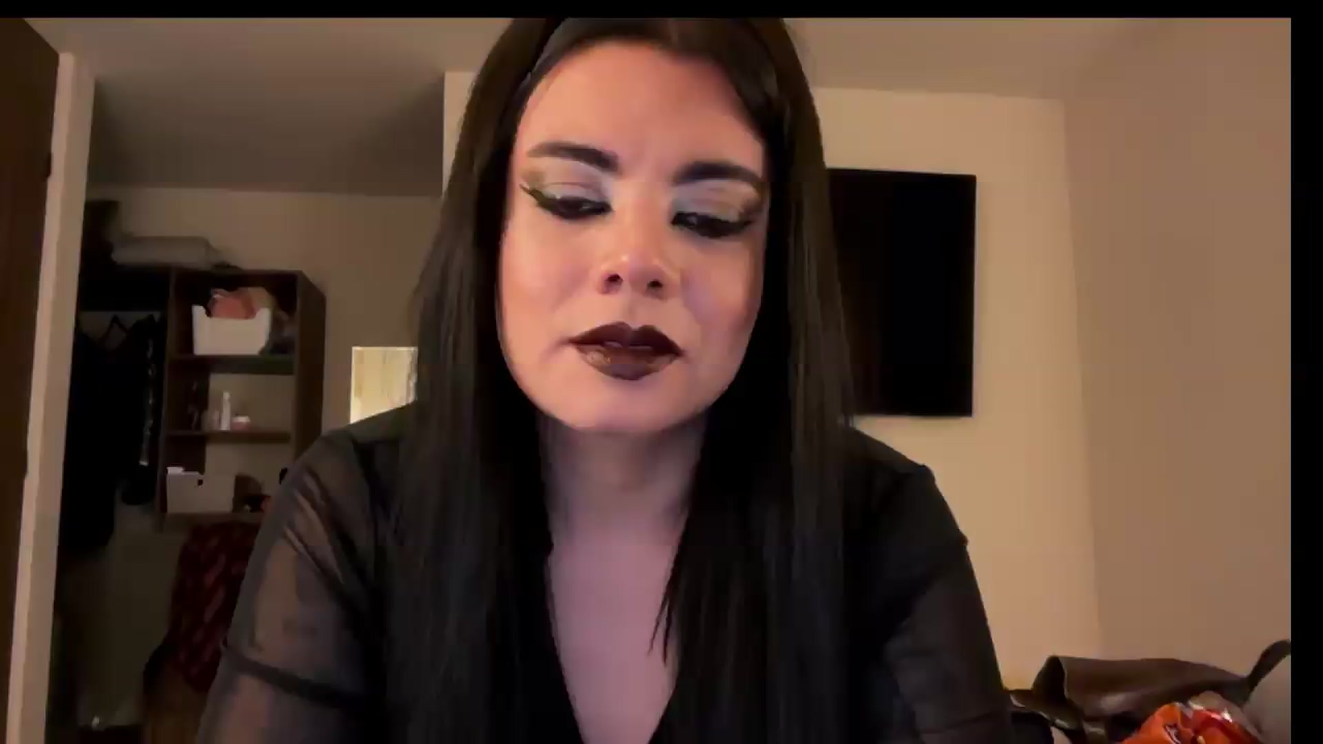 Gallery image thumbnail from Sasha_Noir's myfreecams stream on, 06/22/2026, 03:13 image 16 of 20