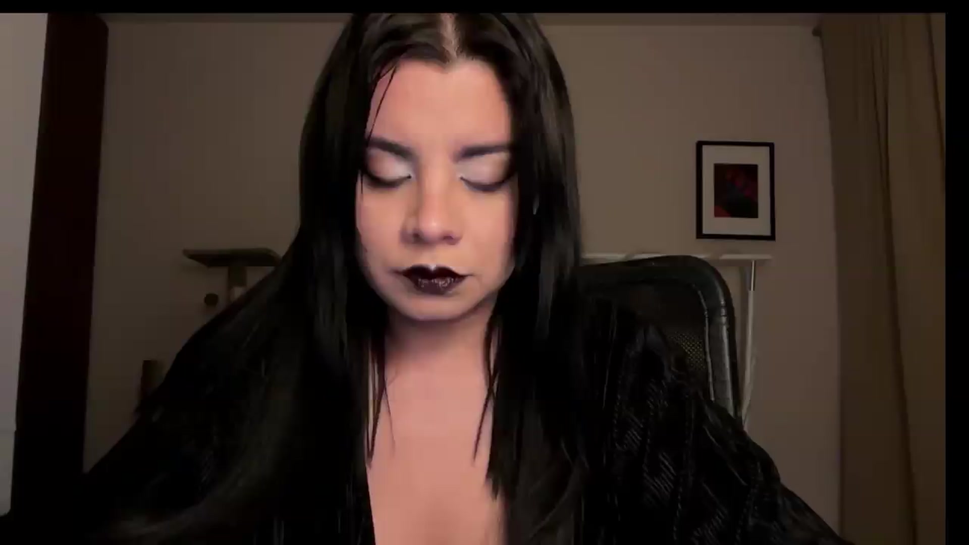 Gallery image thumbnail from Sasha_Noir's myfreecams stream on, 06/23/2026, 03:54 image 15 of 20