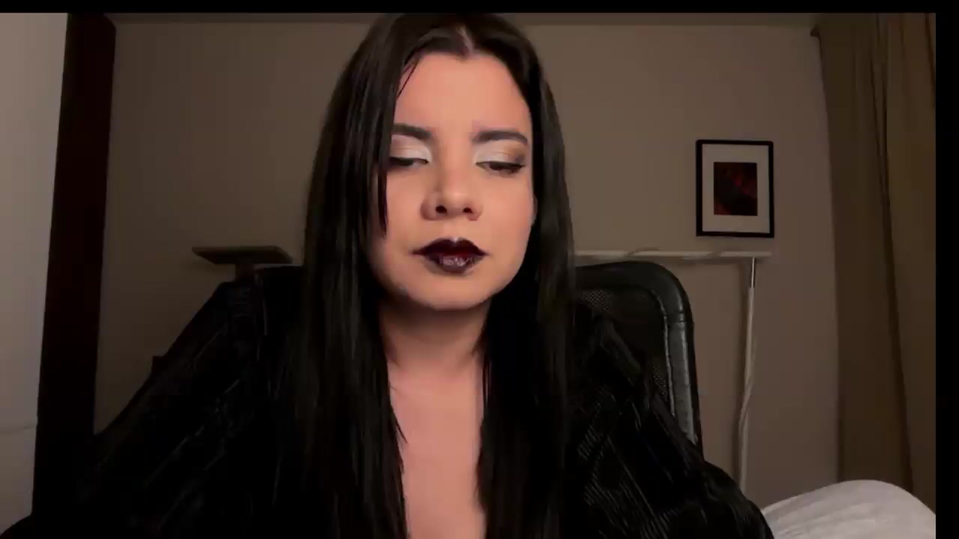 Gallery image thumbnail from Sasha_Noir's myfreecams stream on, 06/23/2026, 03:54 image 3 of 20