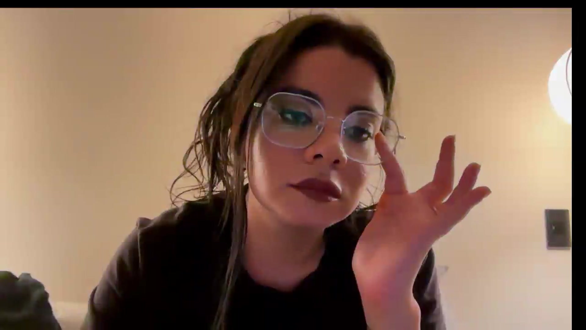 Gallery image thumbnail from Sasha_Noir's myfreecams stream on, 06/25/2026, 02:17 image 16 of 20