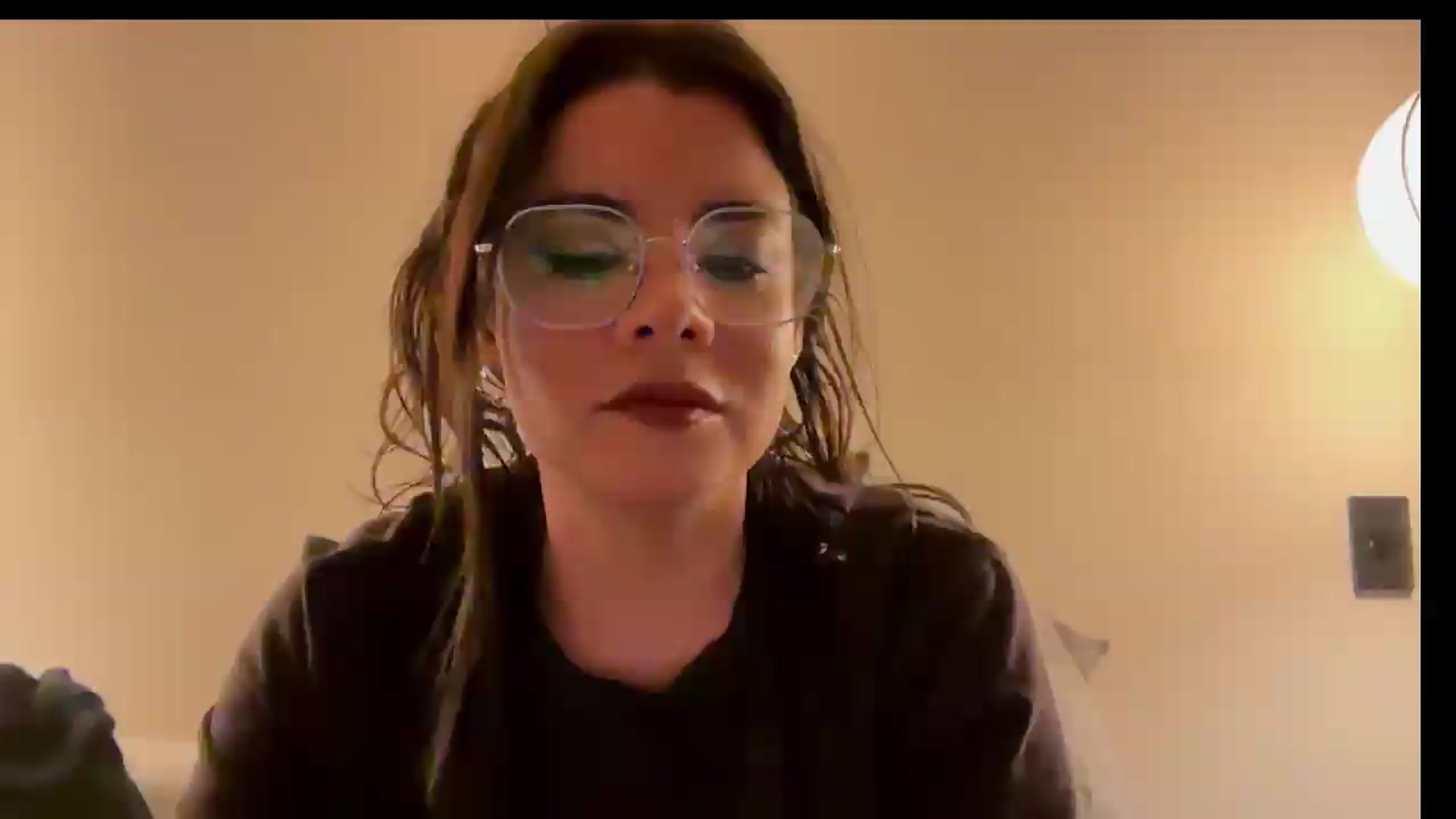 Gallery image thumbnail from Sasha_Noir's myfreecams stream on, 06/25/2026, 02:17 image 18 of 20