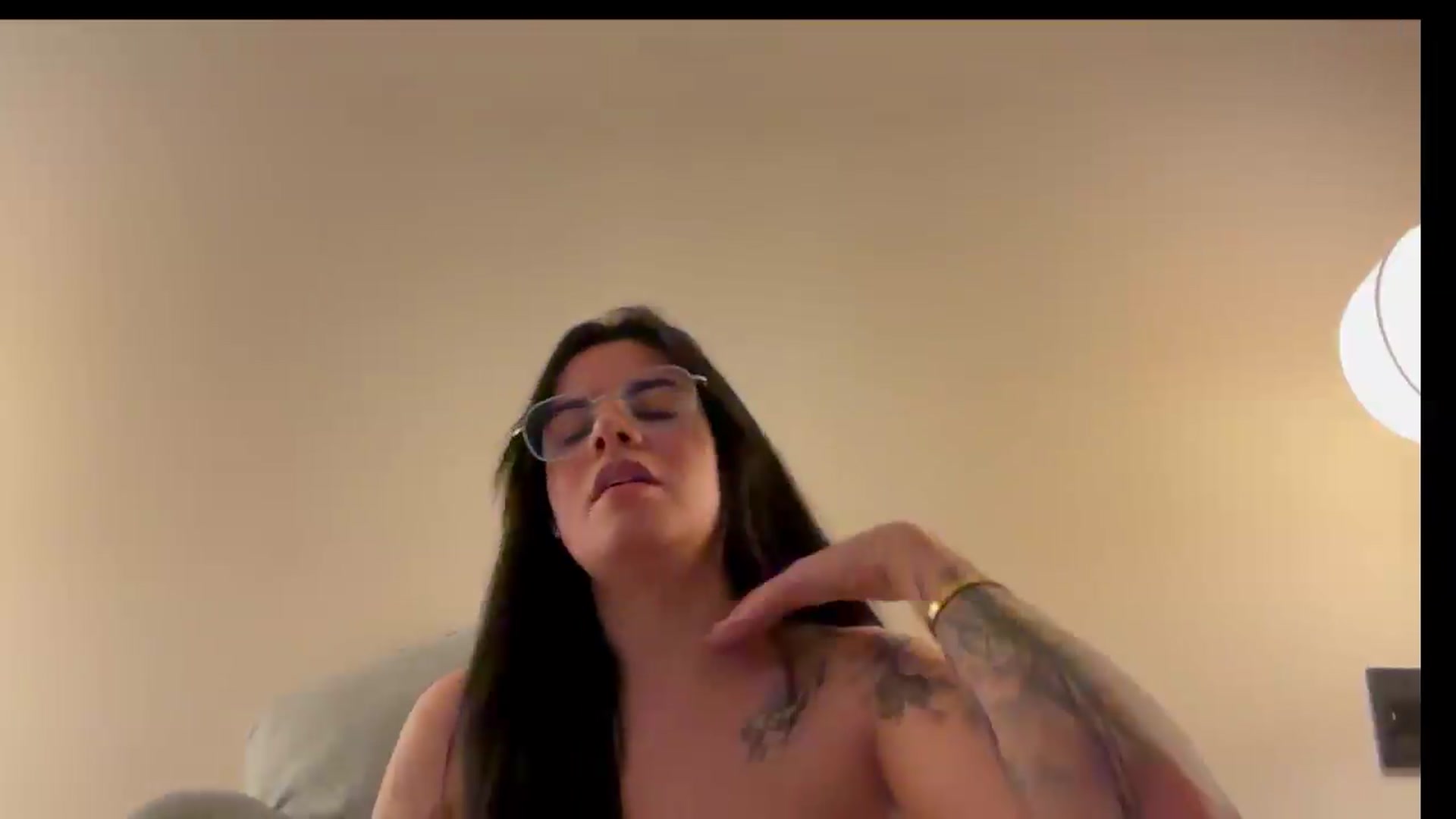 Gallery image thumbnail from Sasha_Noir's myfreecams stream on, 06/25/2026, 23:24 image 12 of 20
