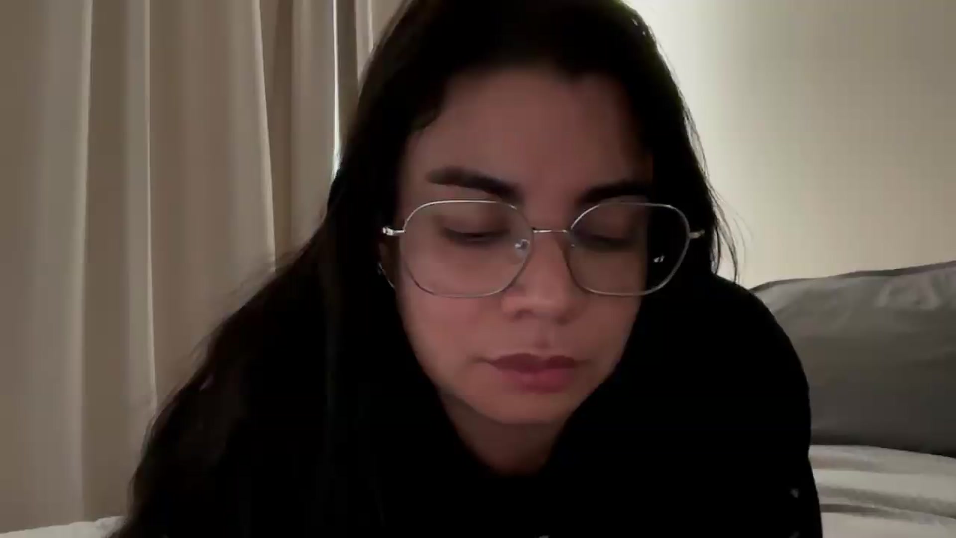 Gallery image thumbnail from Sasha_Noir's myfreecams stream on, 07/08/2026, 23:40 image 14 of 20