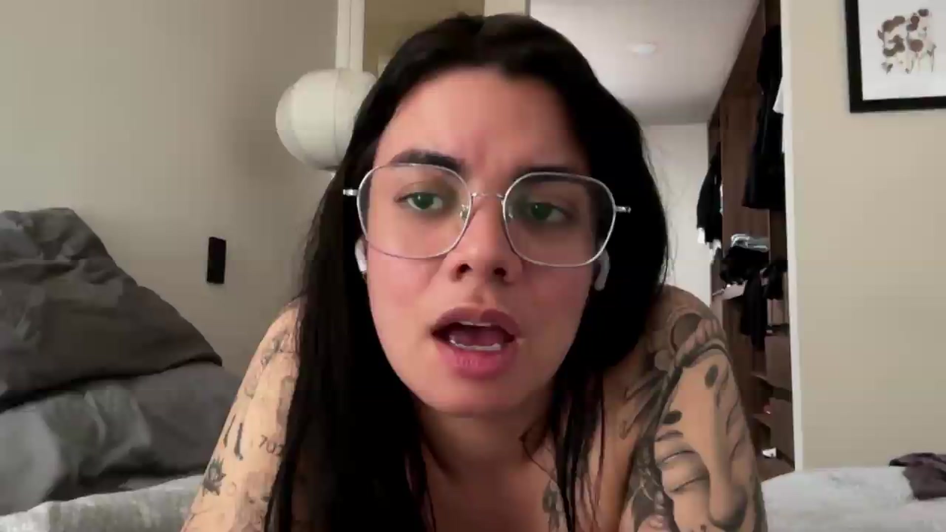 Gallery image thumbnail from Sasha_Noir's myfreecams stream on, 07/09/2026, 22:37 image 15 of 20