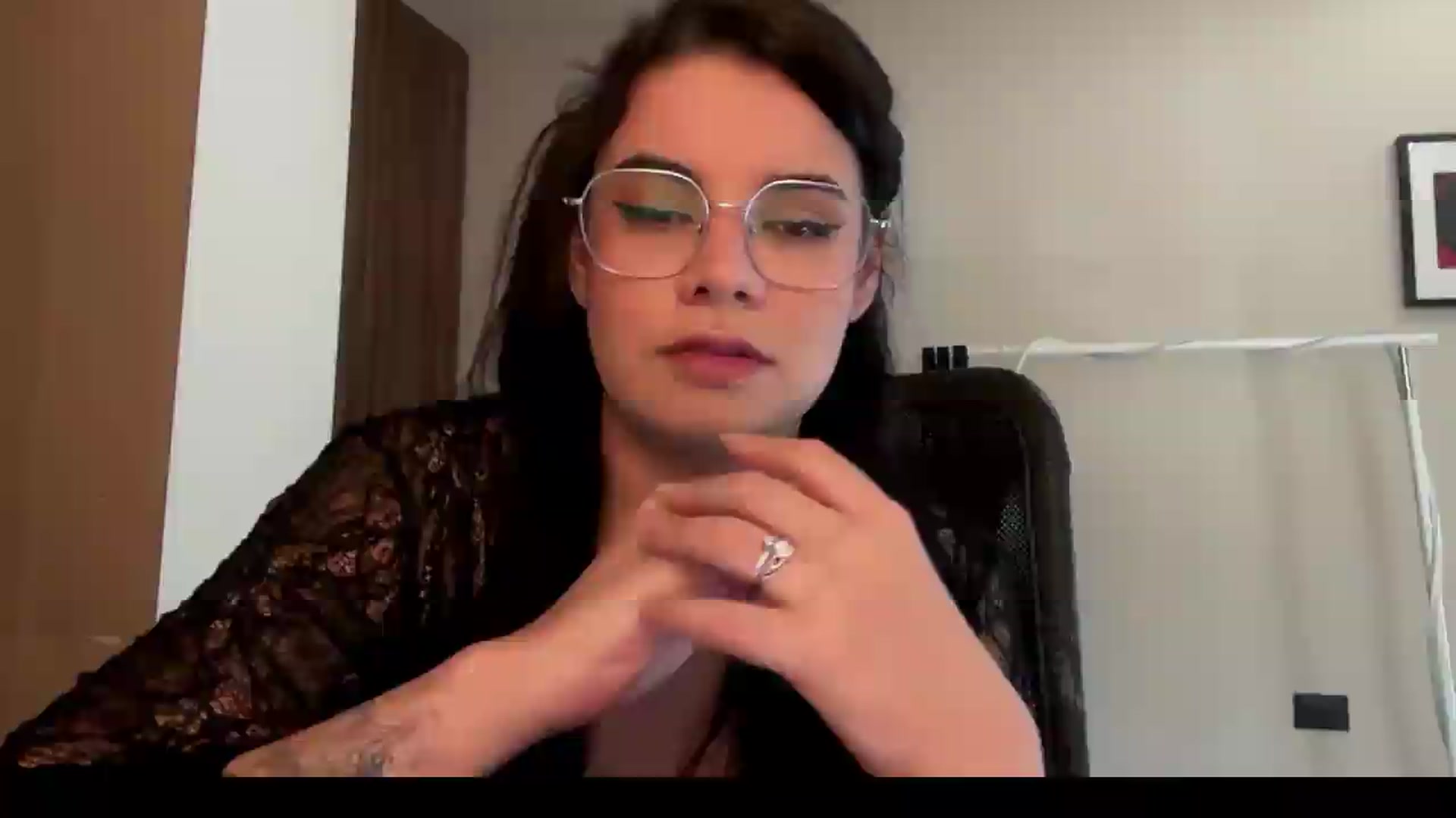Gallery image thumbnail from Sasha_Noir's myfreecams stream on, 07/30/2026, 21:07 image 17 of 20