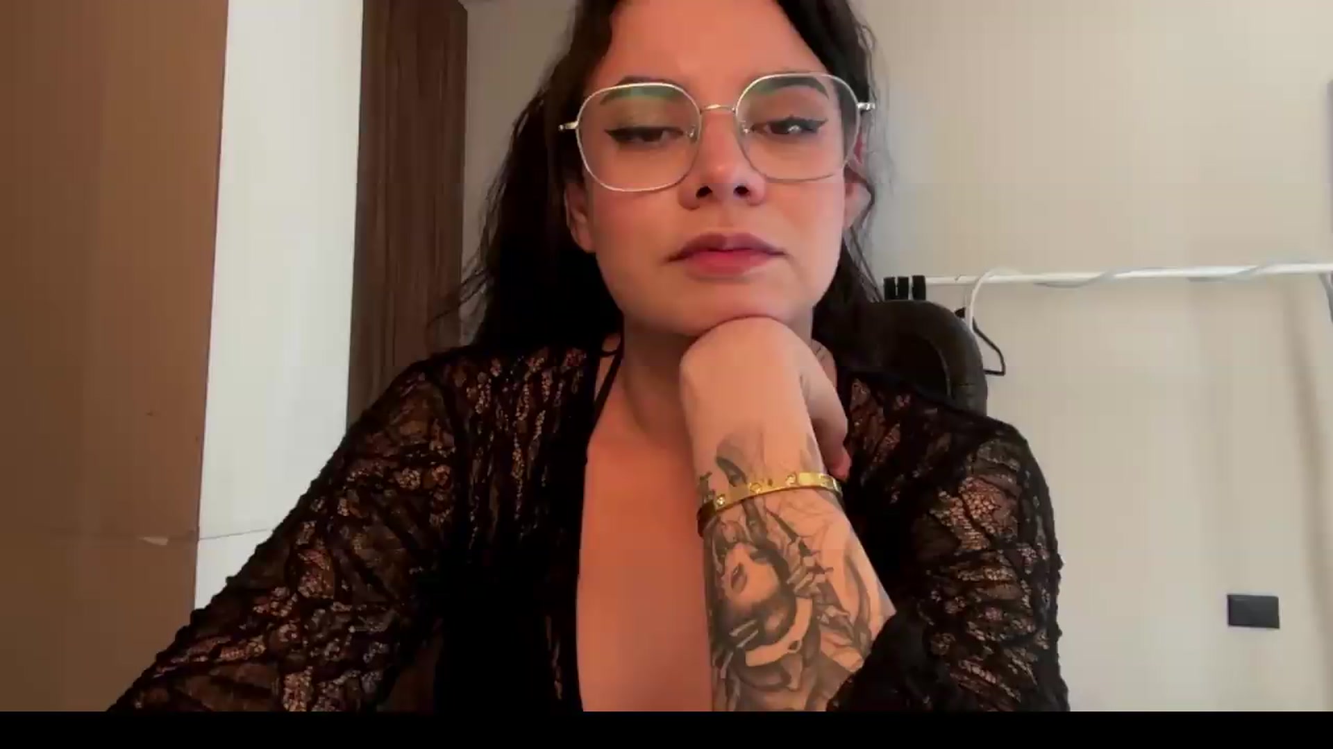 Gallery image thumbnail from Sasha_Noir's myfreecams stream on, 07/30/2026, 22:41 image 20 of 20