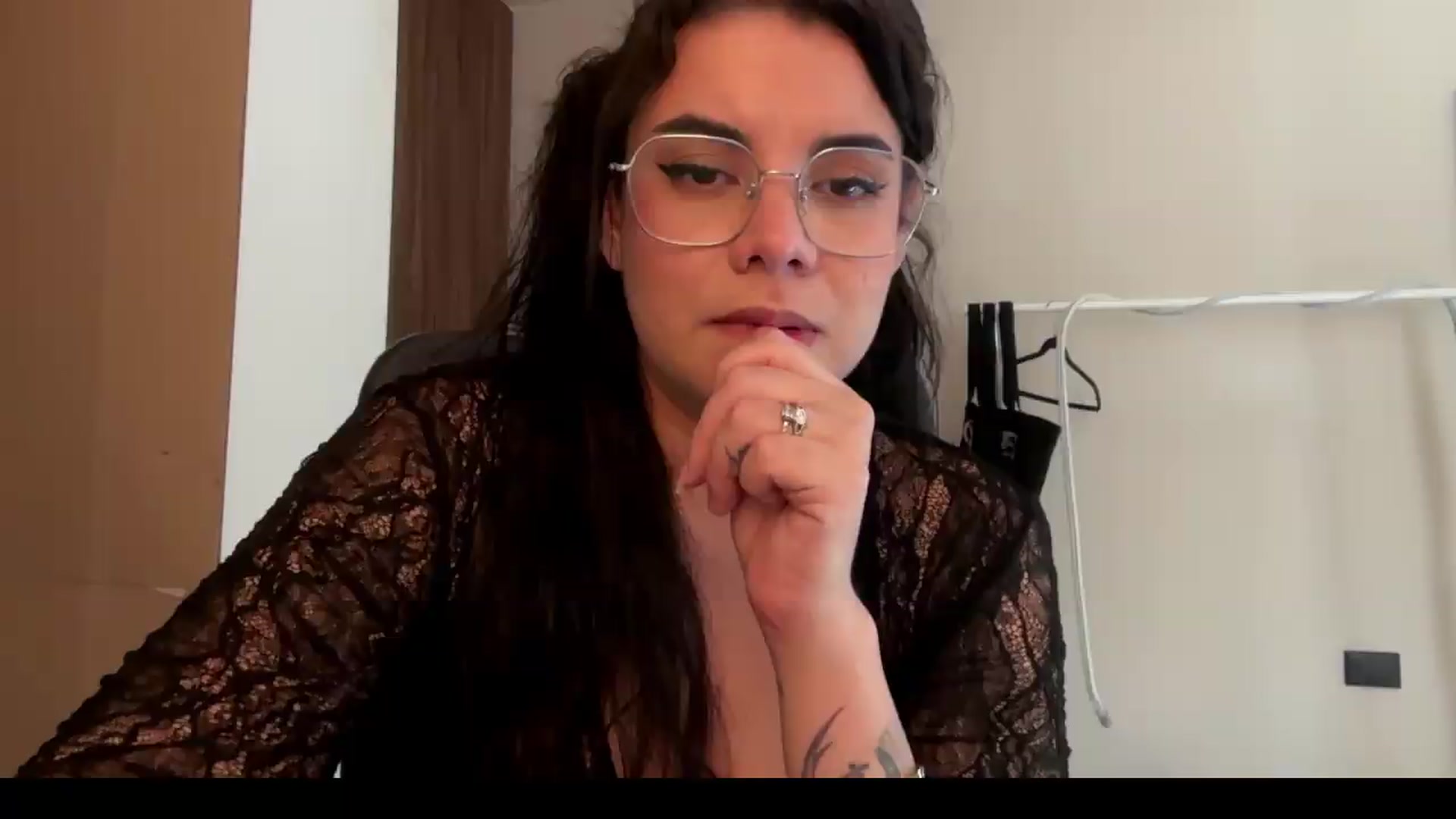 Gallery image thumbnail from Sasha_Noir's myfreecams stream on, 07/30/2026, 22:41 image 14 of 20