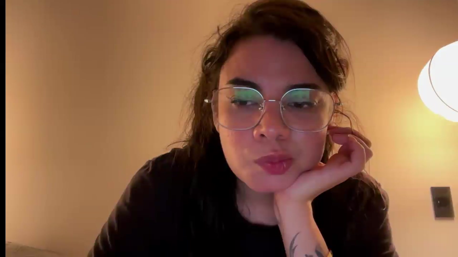 Gallery image thumbnail from Sasha_Noir's myfreecams stream on, 07/31/2026, 06:51 image 17 of 20
