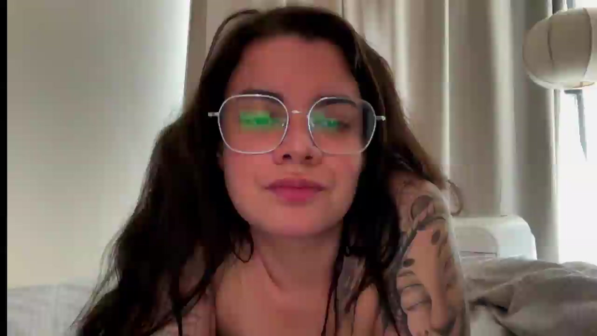 Gallery image thumbnail from Sasha_Noir's myfreecams stream on, 07/31/2026, 18:28 image 17 of 20