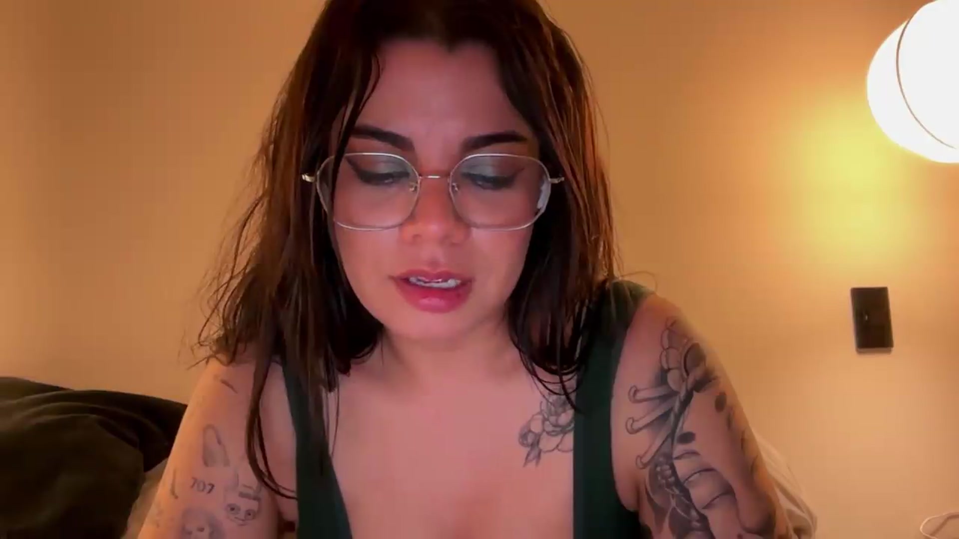Gallery image thumbnail from Sasha_Noir's myfreecams stream on, 08/03/2026, 03:31 image 6 of 20