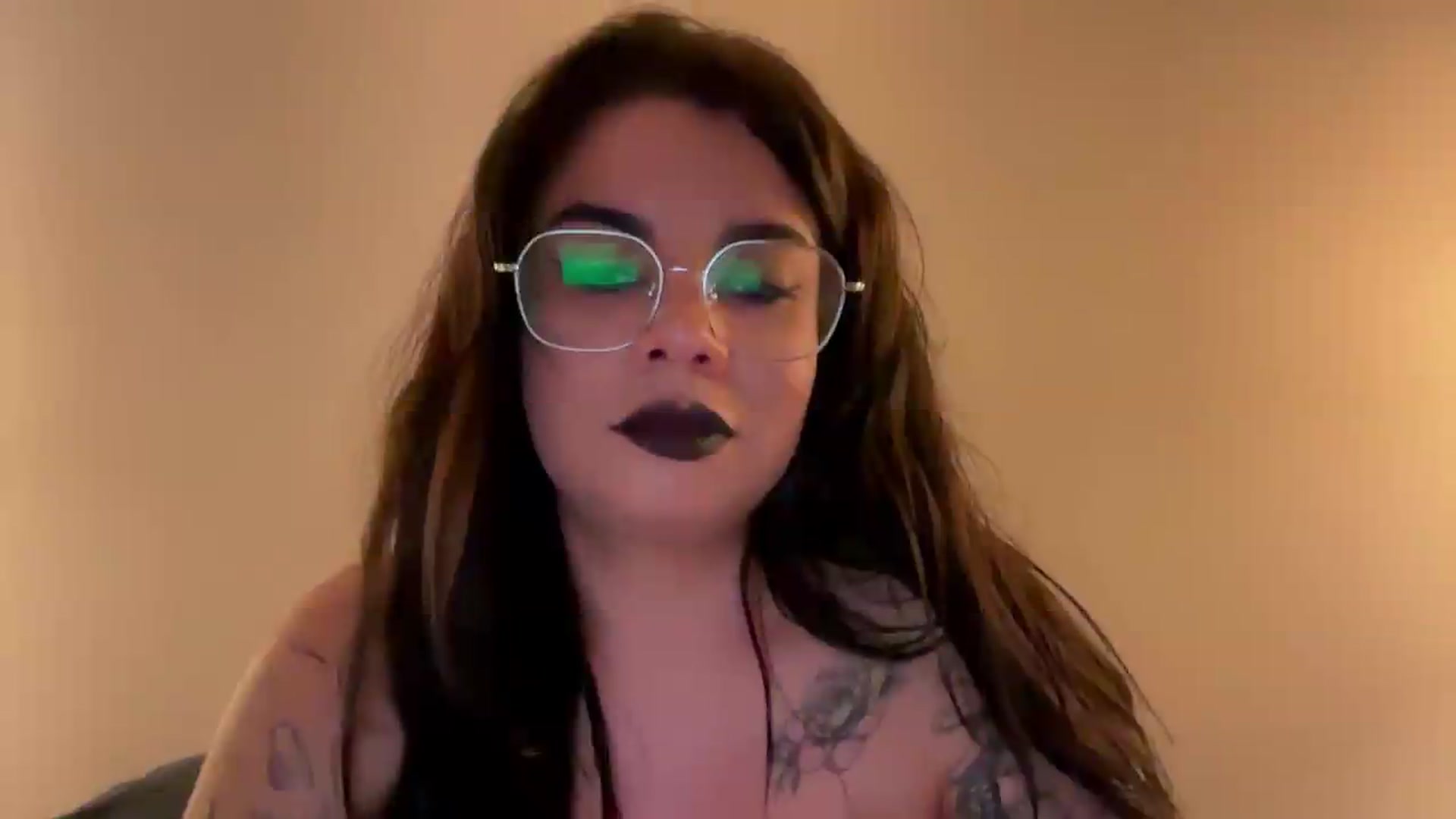 Gallery image thumbnail from Sasha_Noir's myfreecams stream on, 08/05/2026, 23:15 image 17 of 20