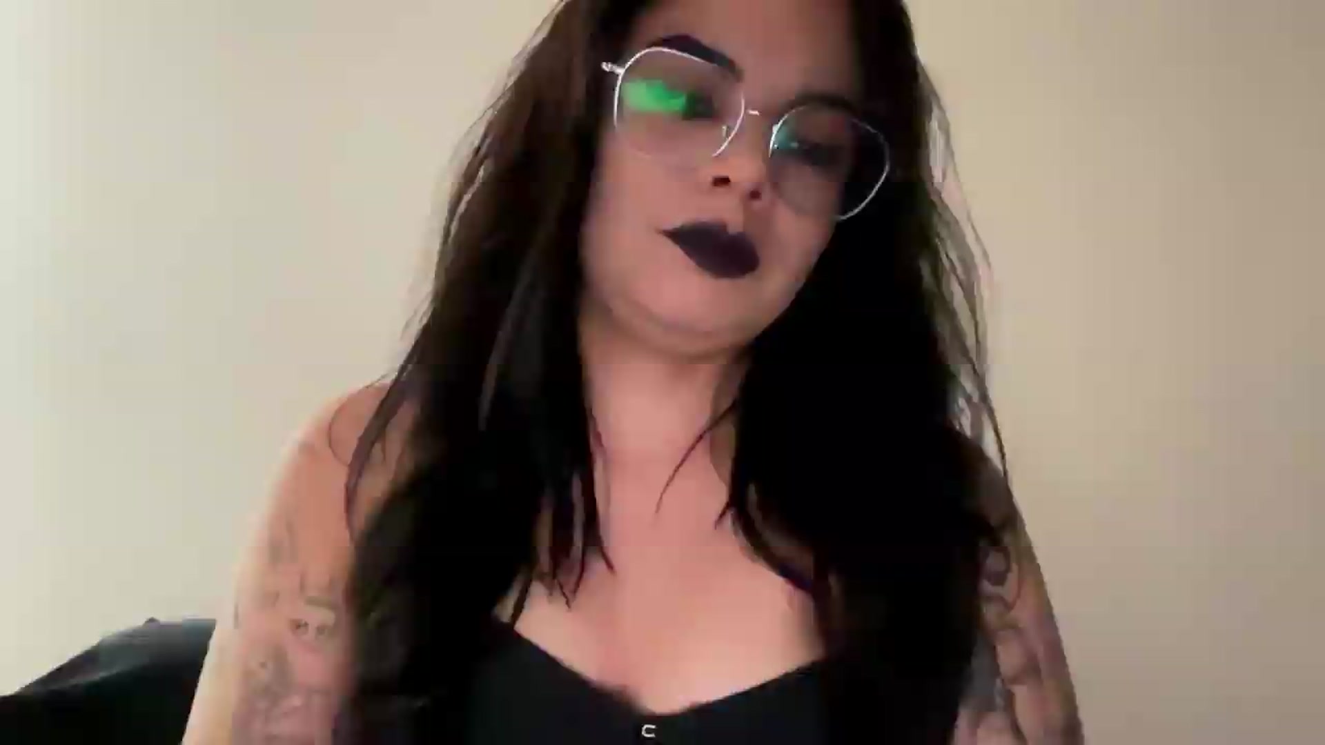 Gallery image thumbnail from Sasha_Noir's myfreecams stream on, 08/05/2026, 23:15 image 5 of 20