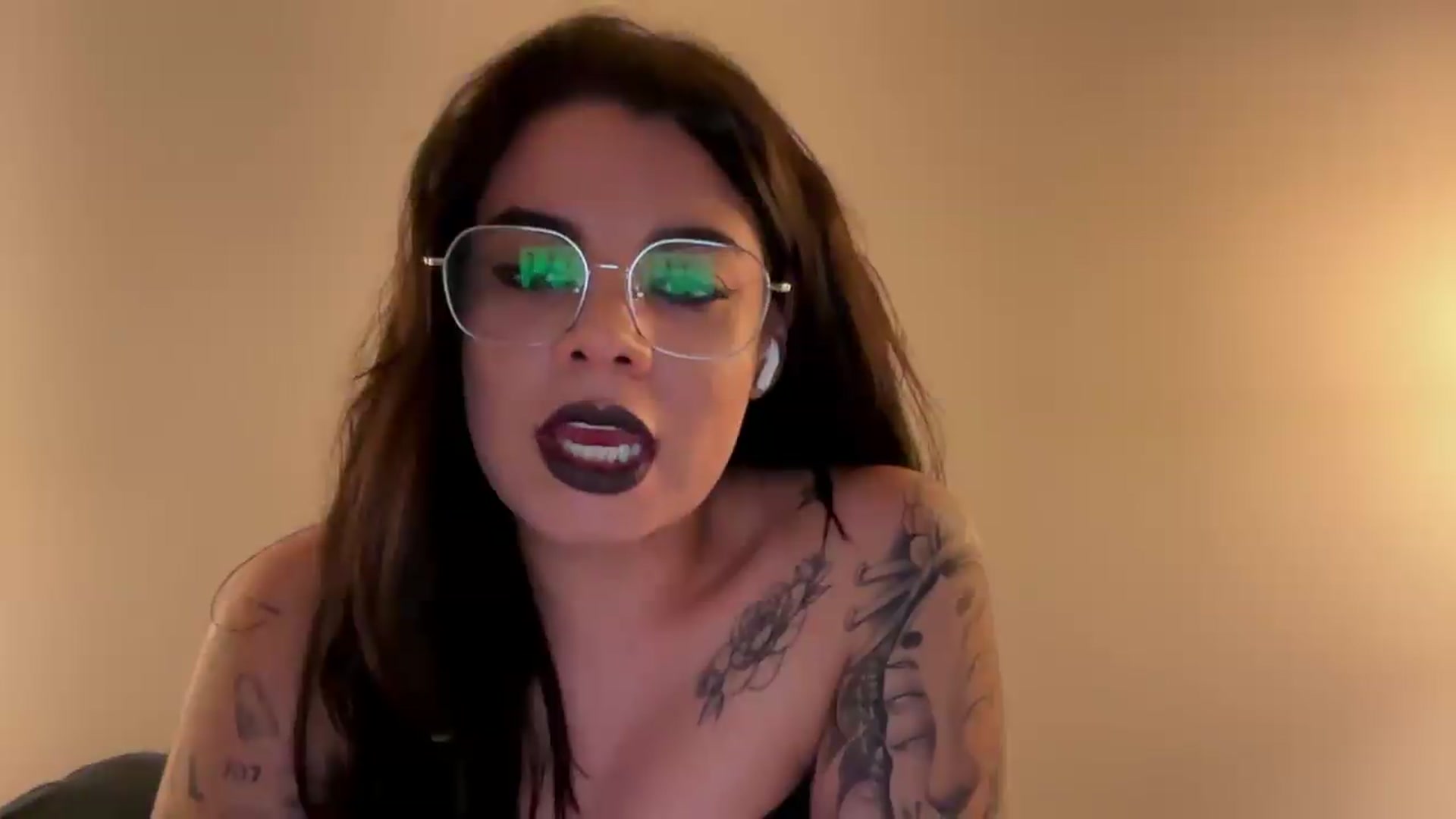 Gallery image thumbnail from Sasha_Noir's myfreecams stream on, 08/05/2026, 23:15 image 10 of 20