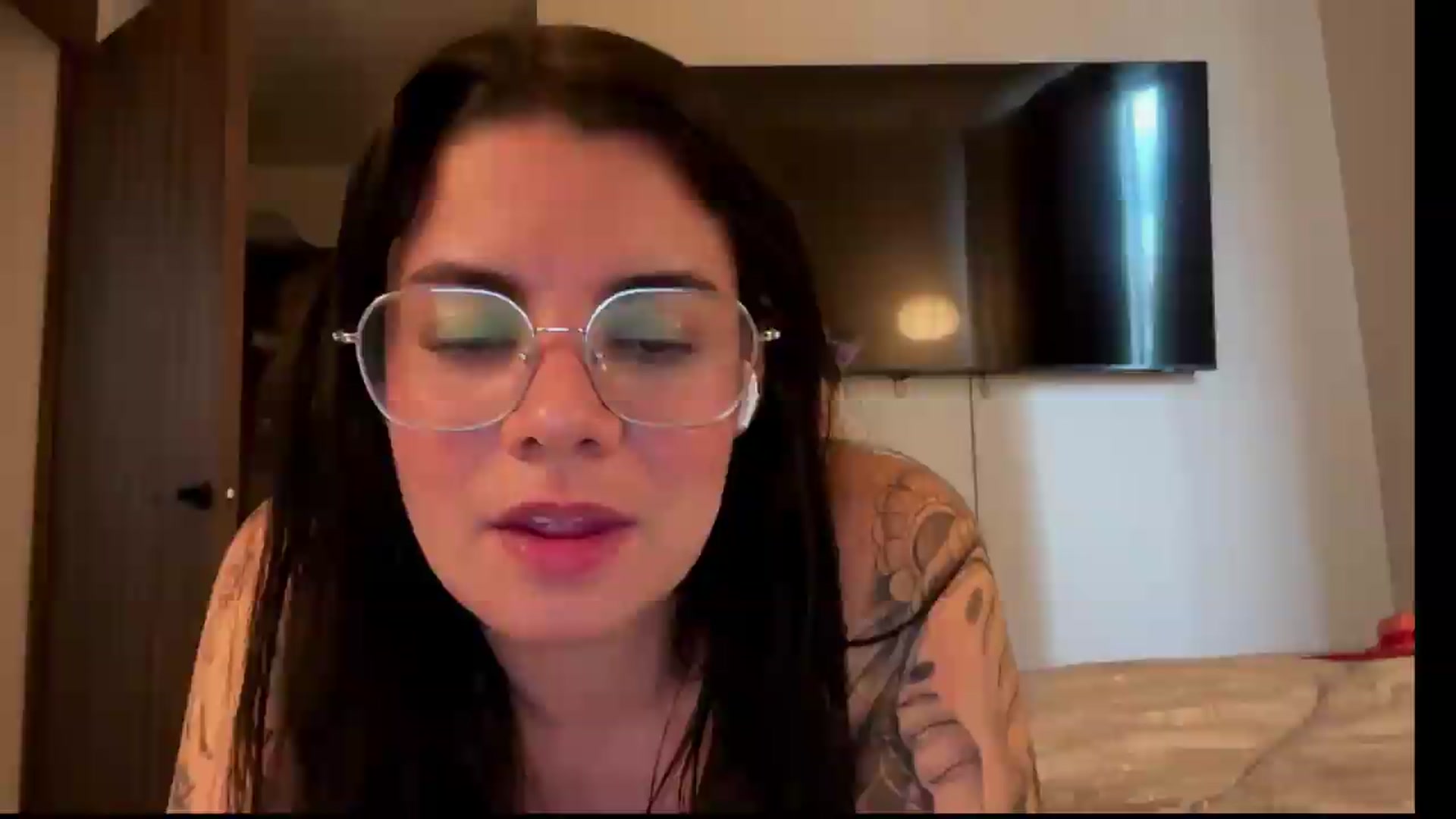 Gallery image thumbnail from Sasha_Noir's myfreecams stream on, 08/09/2026, 23:17 image 9 of 20