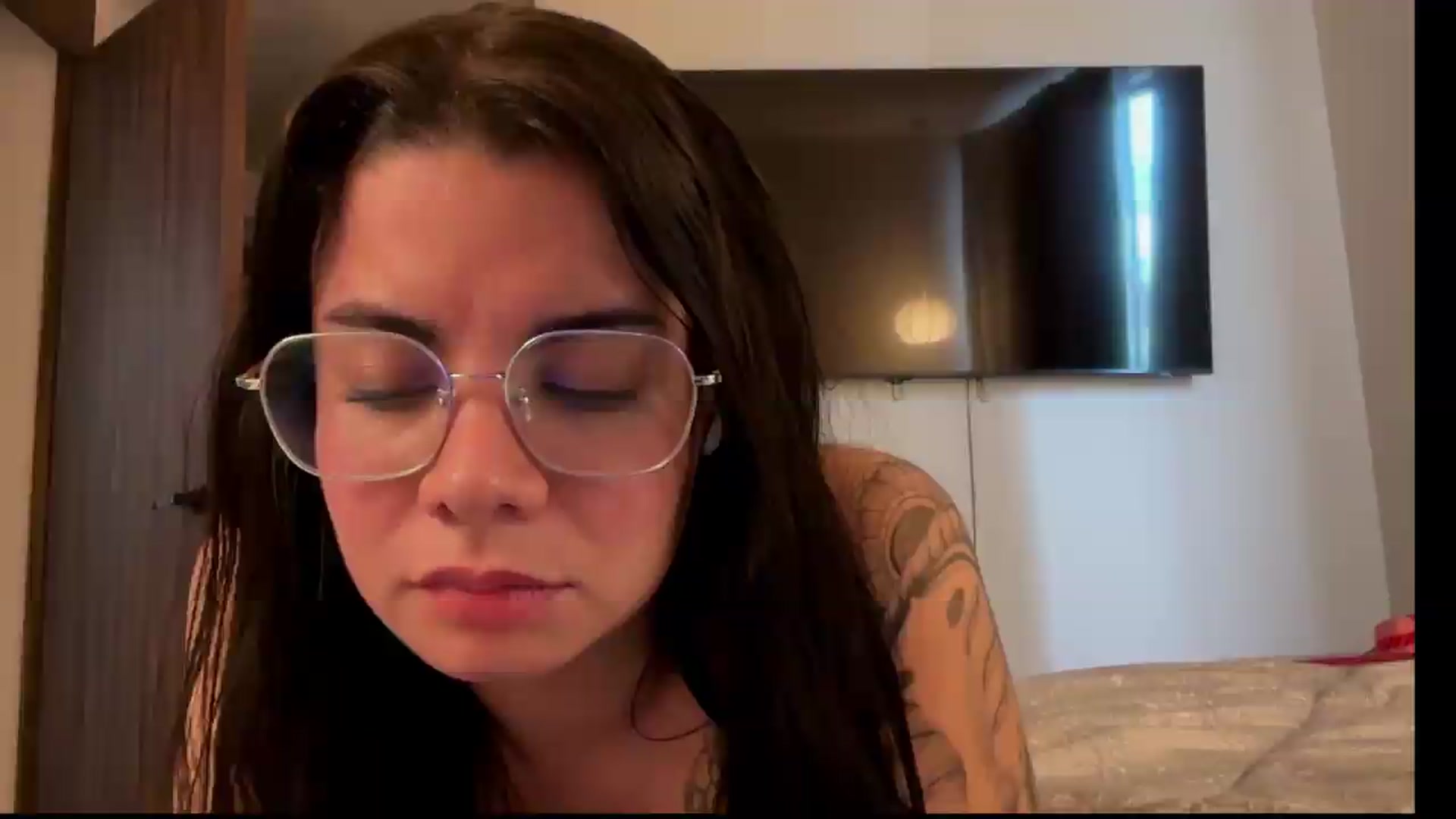 Gallery image thumbnail from Sasha_Noir's myfreecams stream on, 08/09/2026, 23:17 image 2 of 20