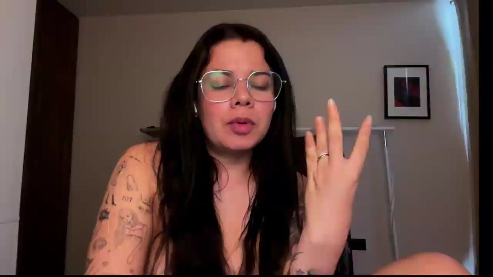 Gallery image thumbnail from Sasha_Noir's myfreecams stream on, 08/09/2026, 23:31 image 6 of 20
