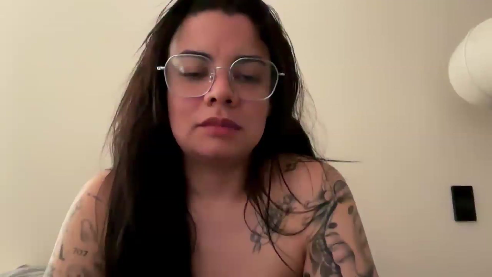 Gallery image thumbnail from Sasha_Noir's myfreecams stream on, 08/10/2026, 23:49 image 4 of 20