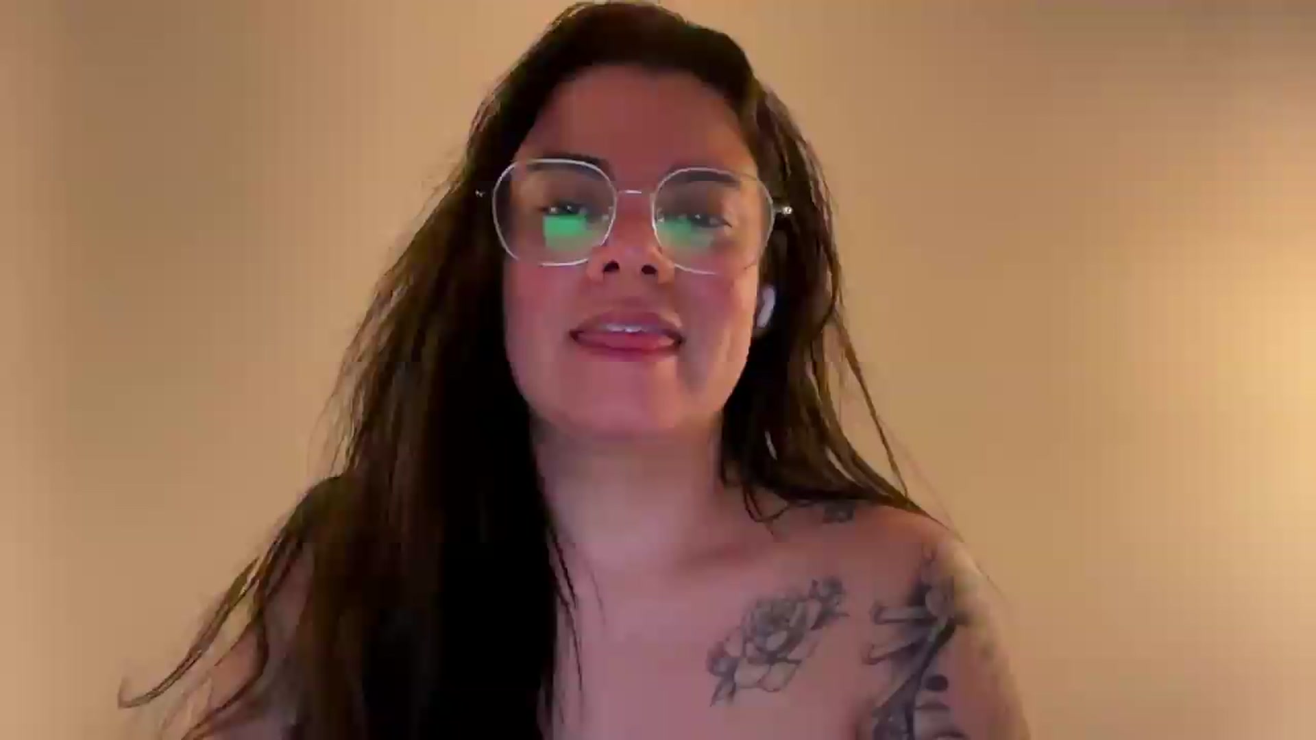 Gallery image thumbnail from Sasha_Noir's myfreecams stream on, 08/11/2026, 24:54 image 14 of 20
