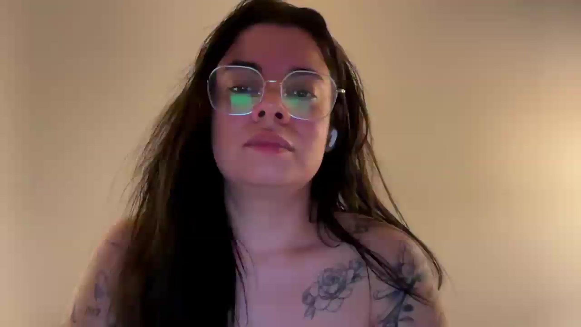 Gallery image thumbnail from Sasha_Noir's myfreecams stream on, 08/11/2026, 24:54 image 16 of 20