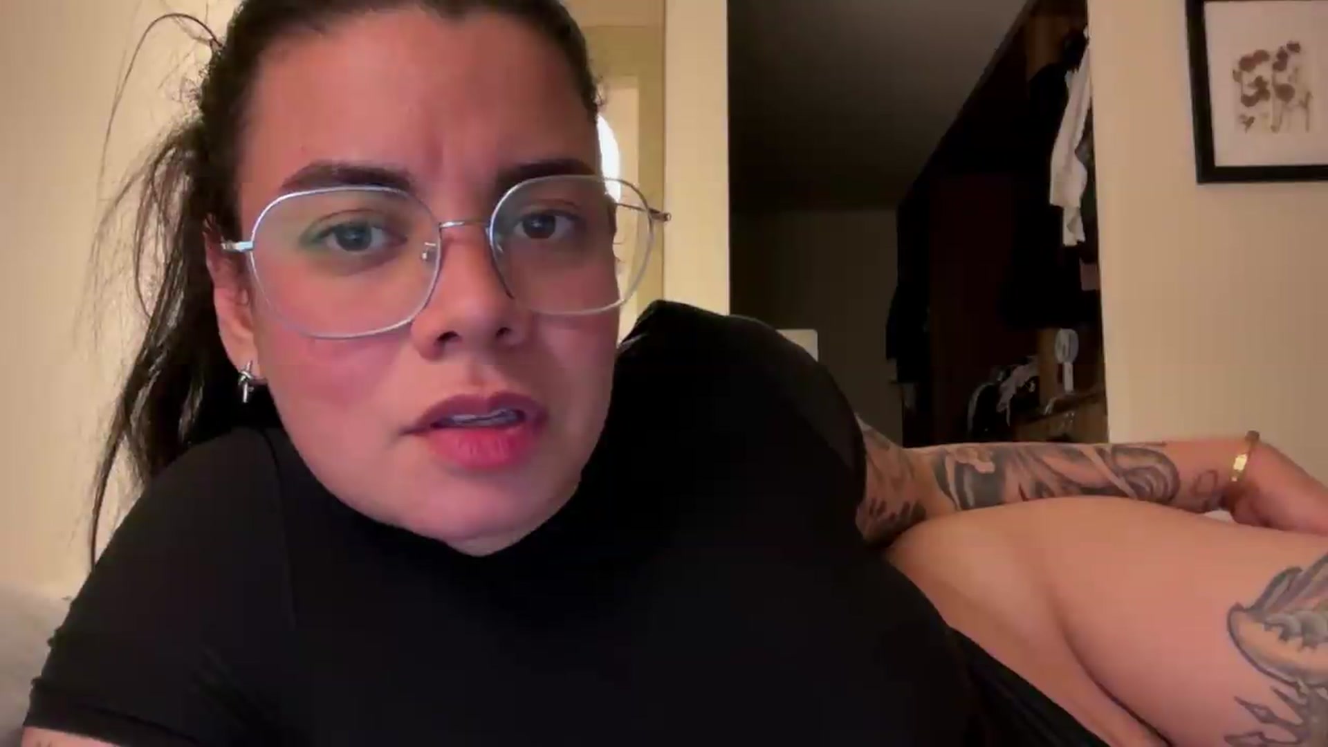 Gallery image thumbnail from Sasha_Noir's myfreecams stream on, 08/11/2026, 05:24 image 17 of 20