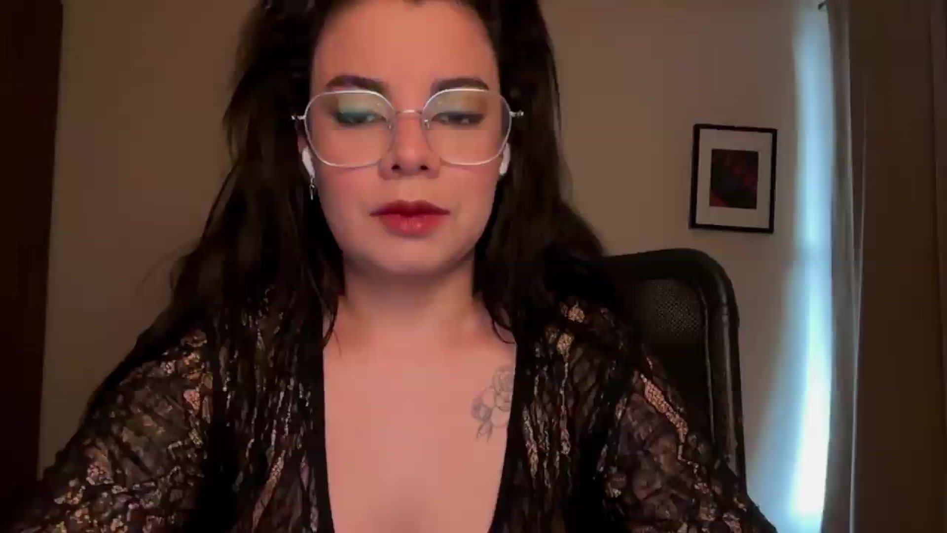 Gallery image thumbnail from Sasha_Noir's myfreecams stream on, 08/14/2026, 24:04 image 3 of 20