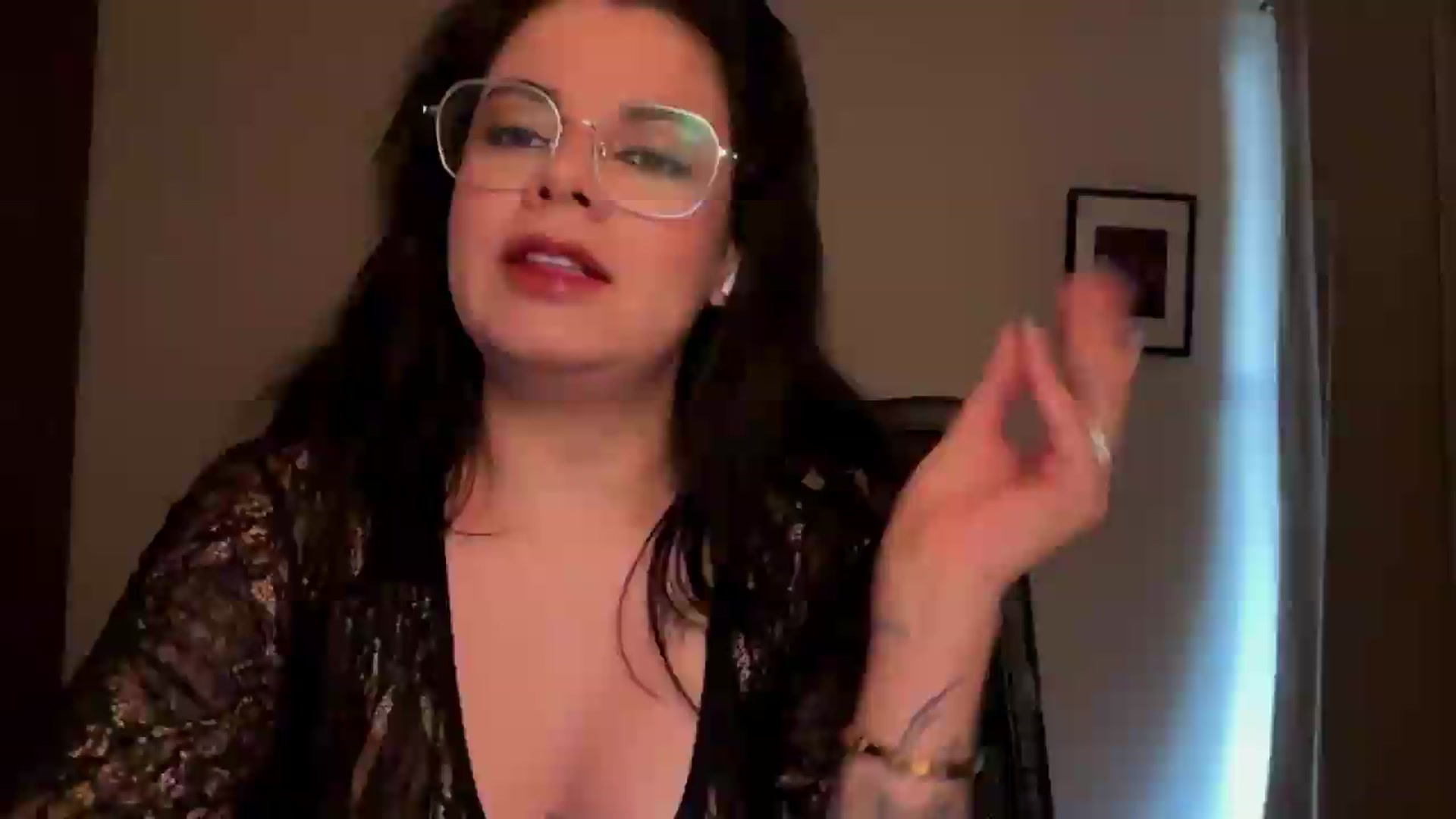 Gallery image thumbnail from Sasha_Noir's myfreecams stream on, 08/14/2026, 24:04 image 19 of 20