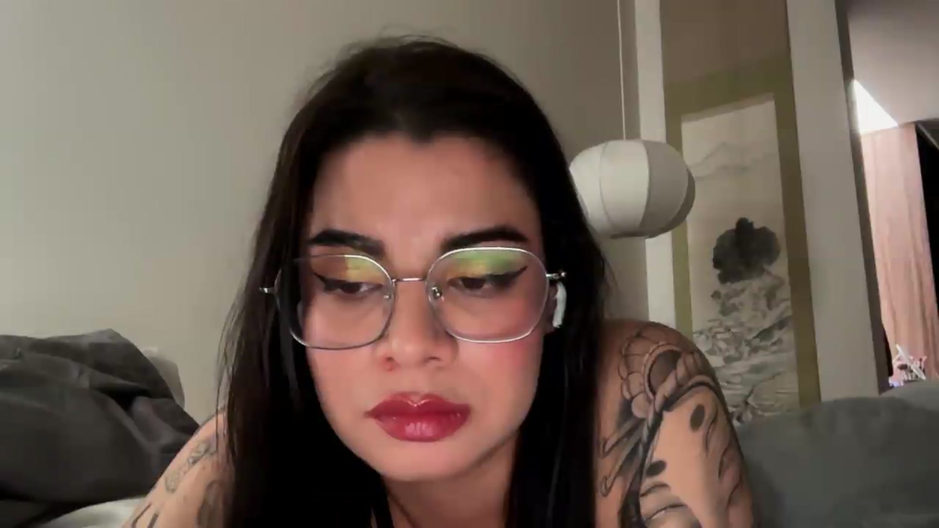 Gallery image thumbnail from Sasha_Noir's myfreecams stream on, 08/15/2026, 22:57 image 20 of 20