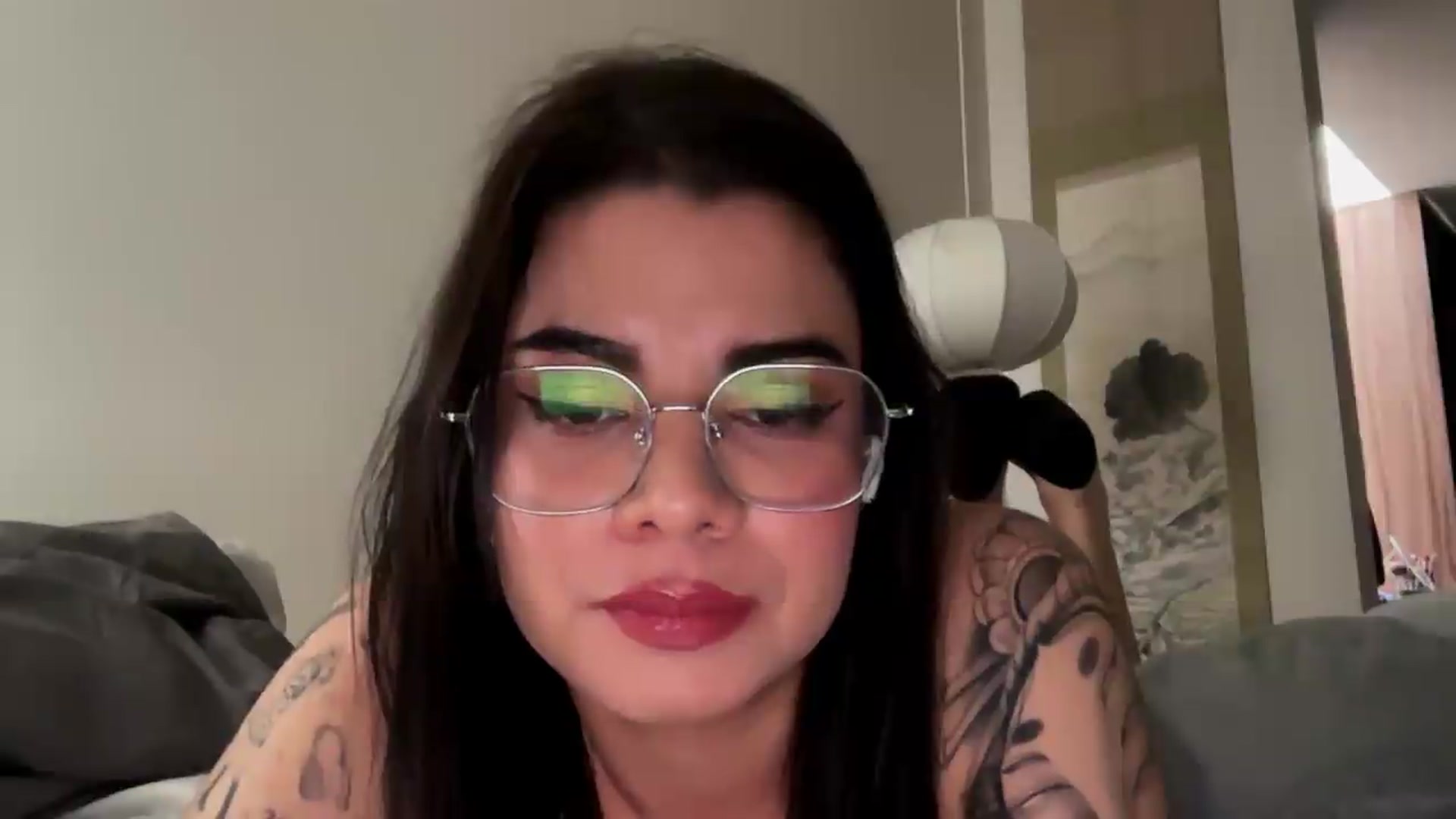 Gallery image thumbnail from Sasha_Noir's myfreecams stream on, 08/15/2026, 22:57 image 17 of 20