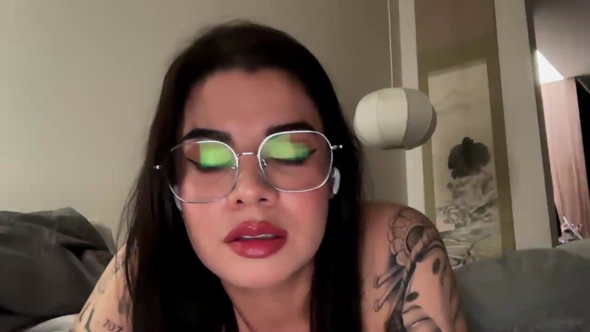 Gallery image thumbnail from Sasha_Noir's myfreecams stream on, 08/15/2026, 22:57 image 12 of 20
