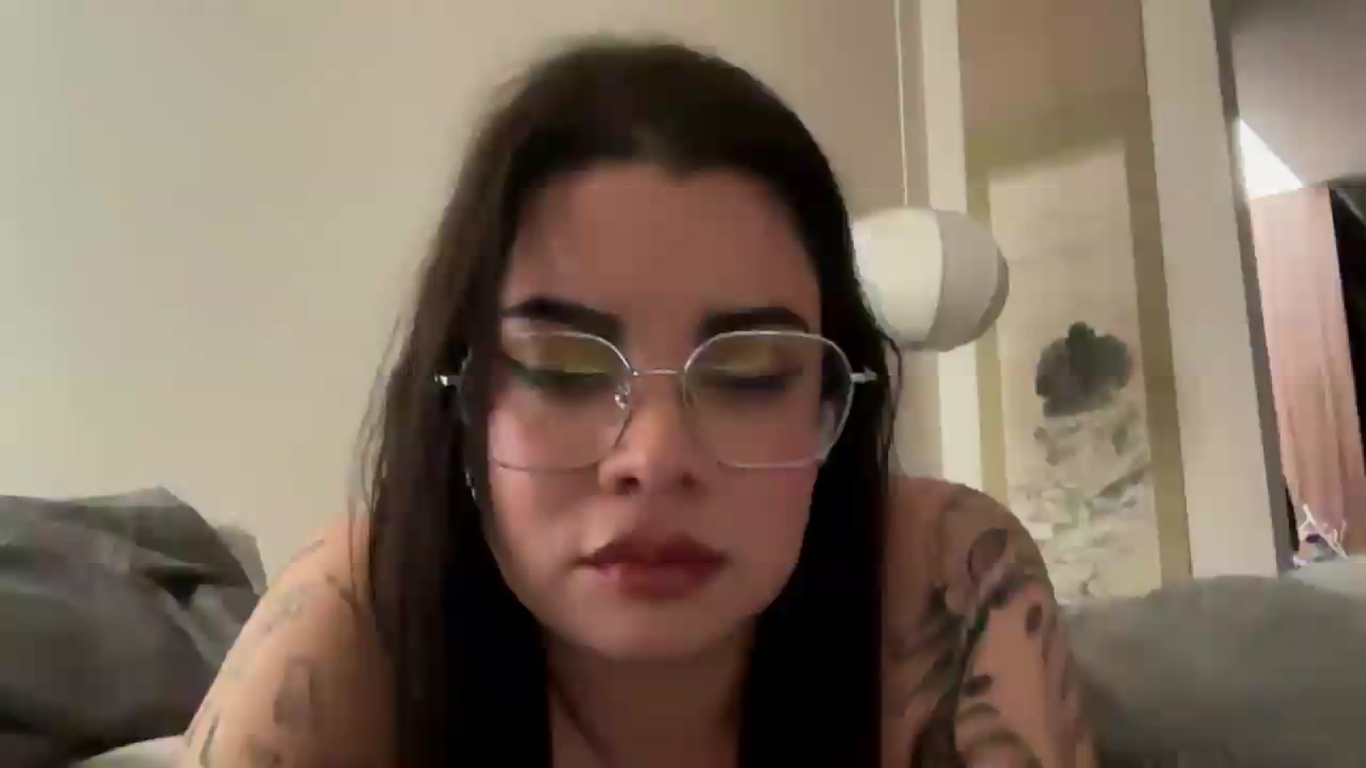 Gallery image thumbnail from Sasha_Noir's myfreecams stream on, 08/15/2026, 22:57 image 9 of 20
