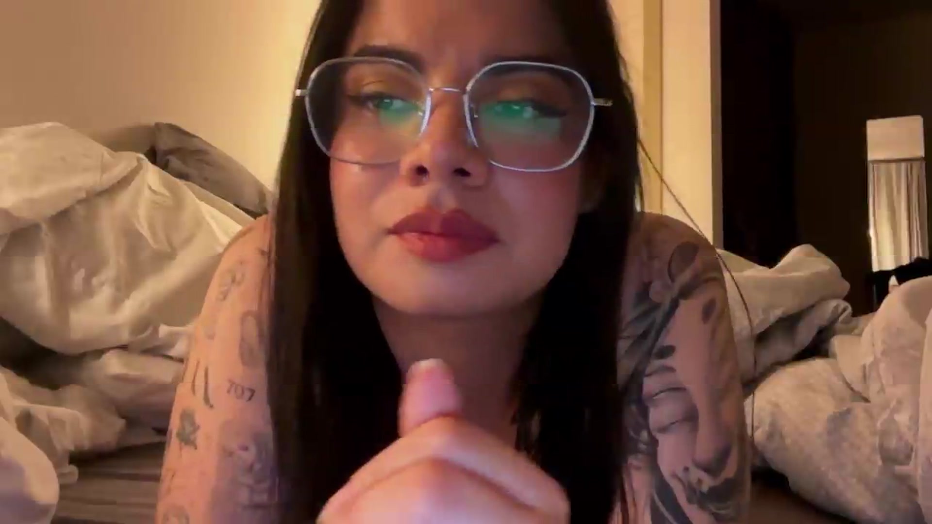 Gallery image thumbnail from Sasha_Noir's myfreecams stream on, 08/16/2026, 02:01 image 7 of 20