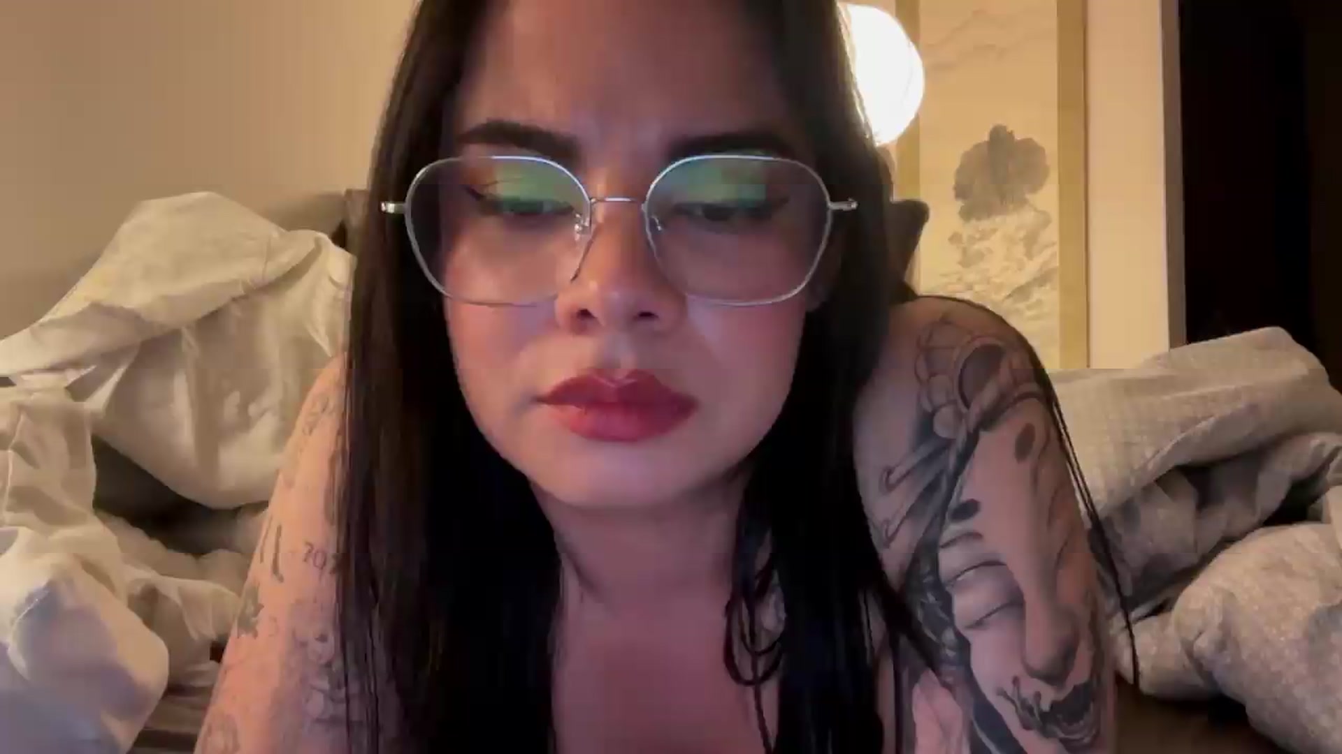 Gallery image thumbnail from Sasha_Noir's myfreecams stream on, 08/16/2026, 02:01 image 1 of 20