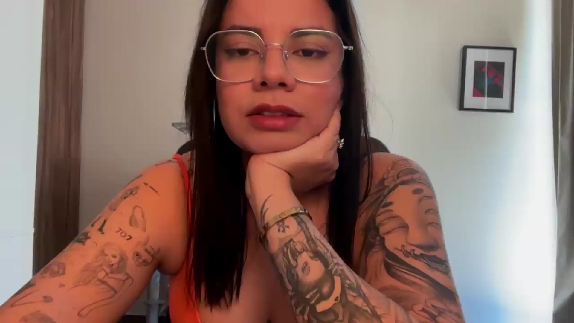 Gallery image thumbnail from Sasha_Noir's myfreecams stream on, 08/17/2026, 20:59 image 19 of 20