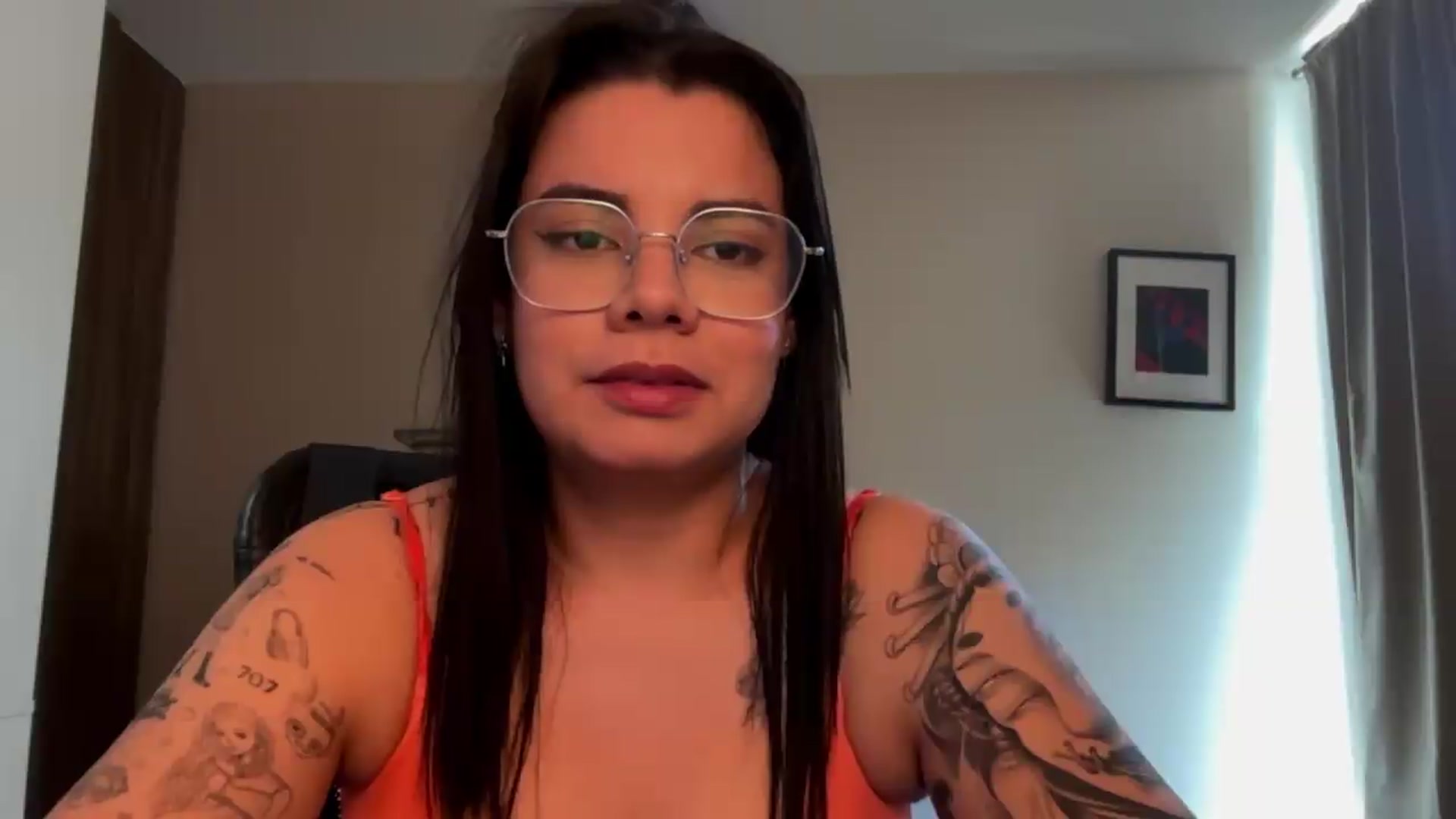 Gallery image thumbnail from Sasha_Noir's myfreecams stream on, 08/17/2026, 23:06 image 9 of 20