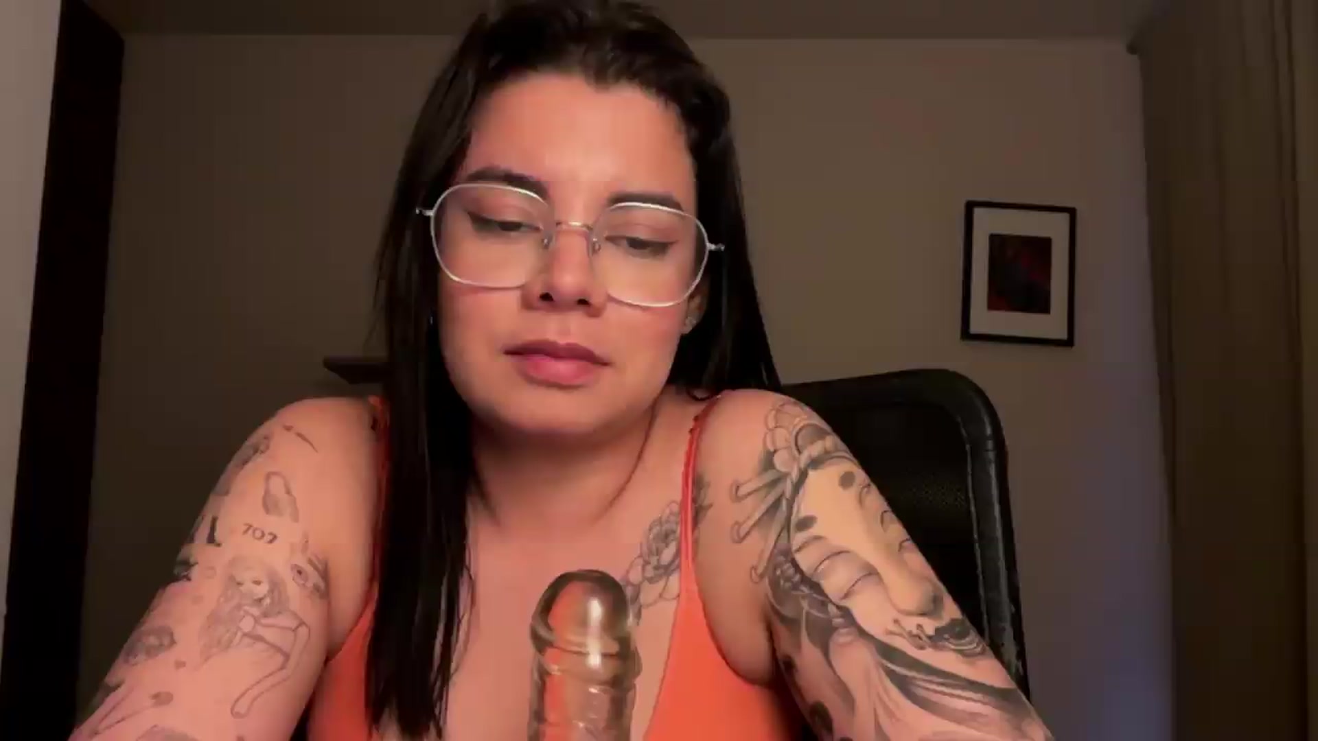 Gallery image thumbnail from Sasha_Noir's myfreecams stream on, 08/18/2026, 02:09 image 1 of 20