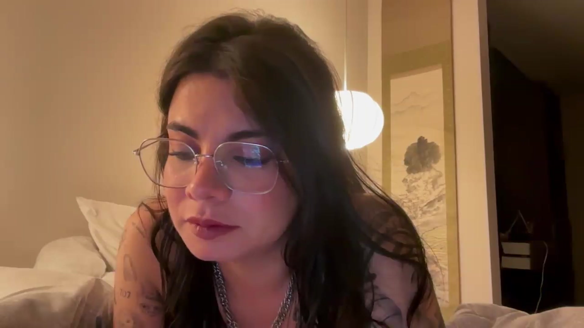 Gallery image thumbnail from Sasha_Noir's myfreecams stream on, 08/21/2026, 03:18 image 7 of 20