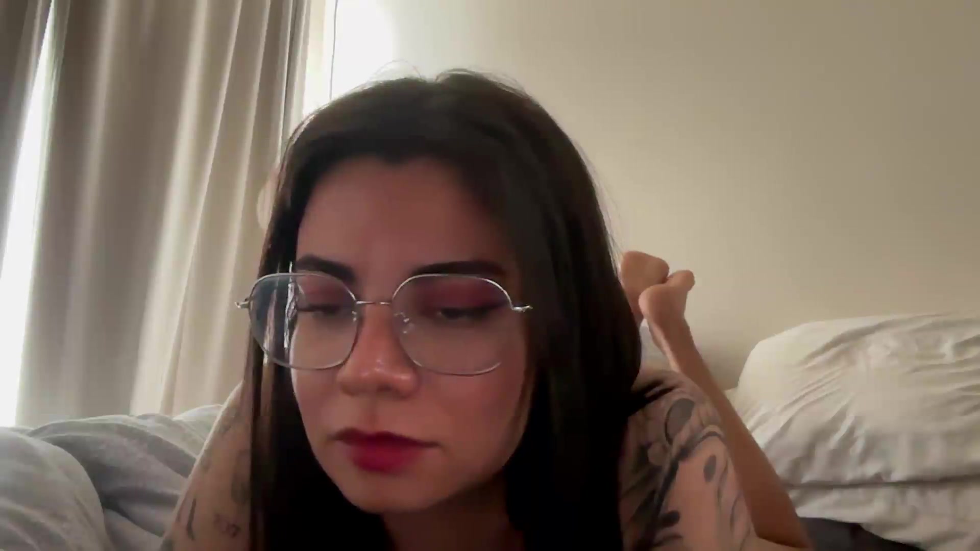 Gallery image thumbnail from Sasha_Noir's myfreecams stream on, 08/23/2026, 22:54 image 19 of 20