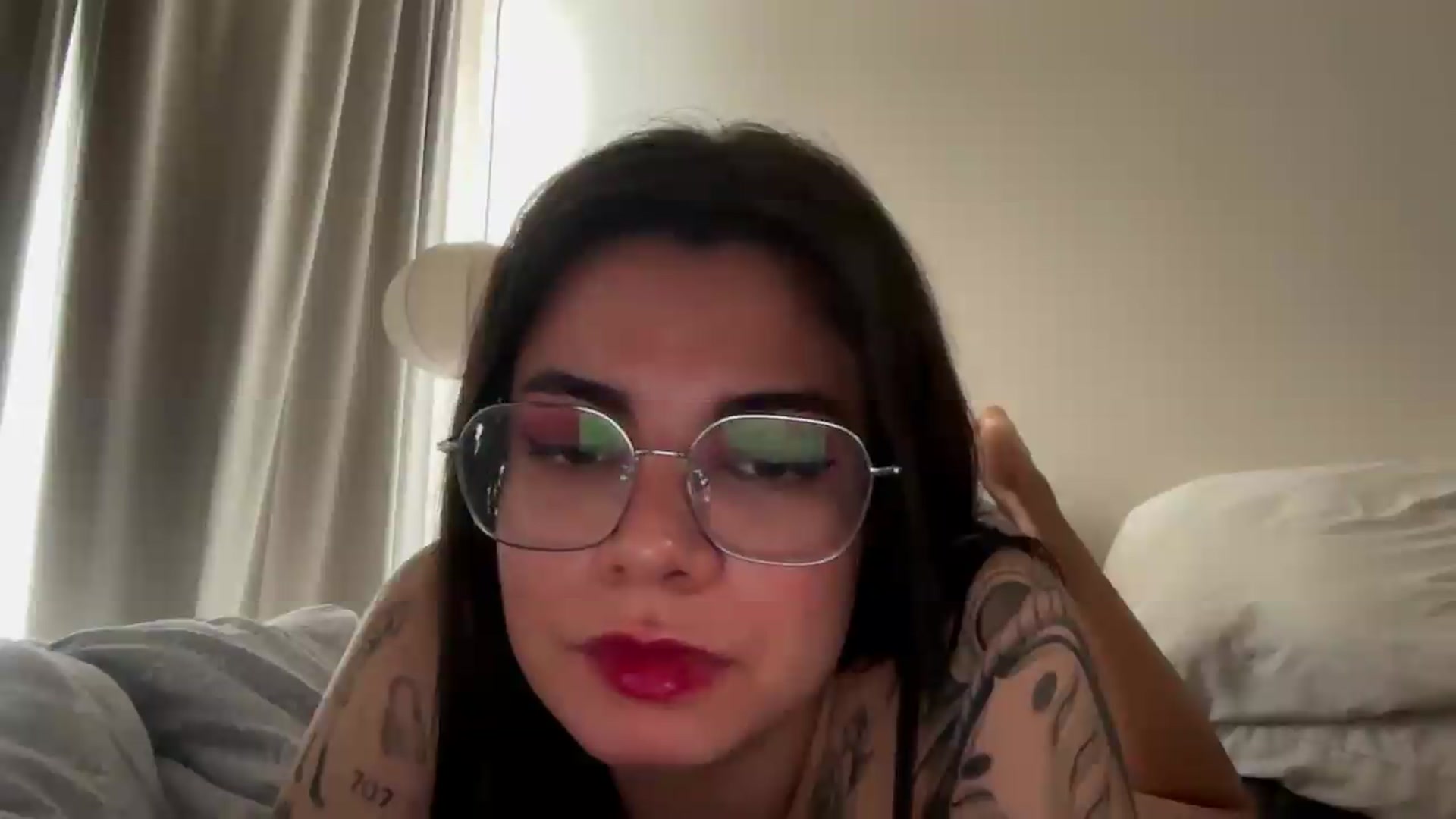 Gallery image thumbnail from Sasha_Noir's myfreecams stream on, 08/23/2026, 23:08 image 7 of 20