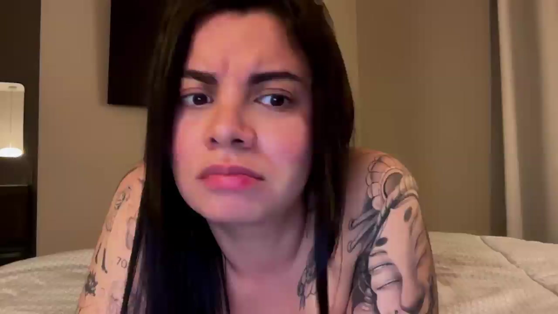 Gallery image thumbnail from Sasha_Noir's myfreecams stream on, 08/26/2026, 03:23 image 1 of 20