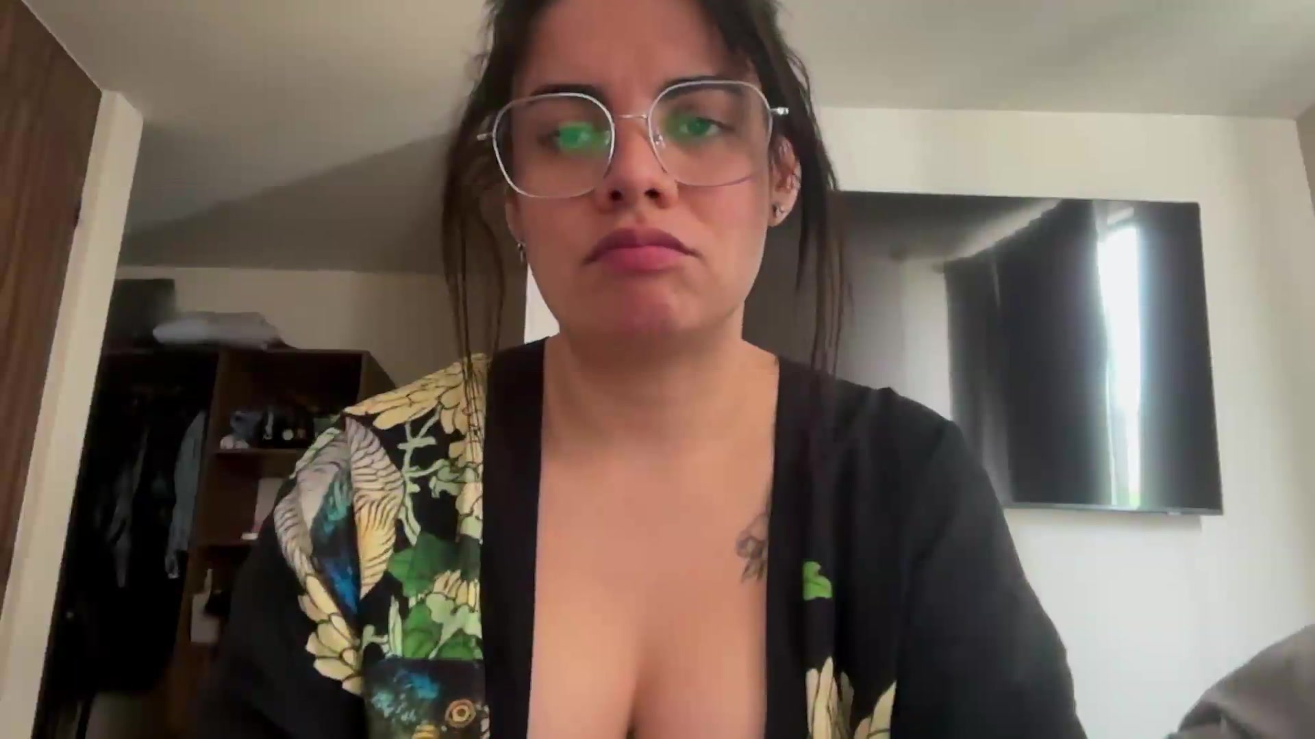 Gallery image thumbnail from Sasha_Noir's myfreecams stream on, 08/26/2026, 19:46 image 12 of 20
