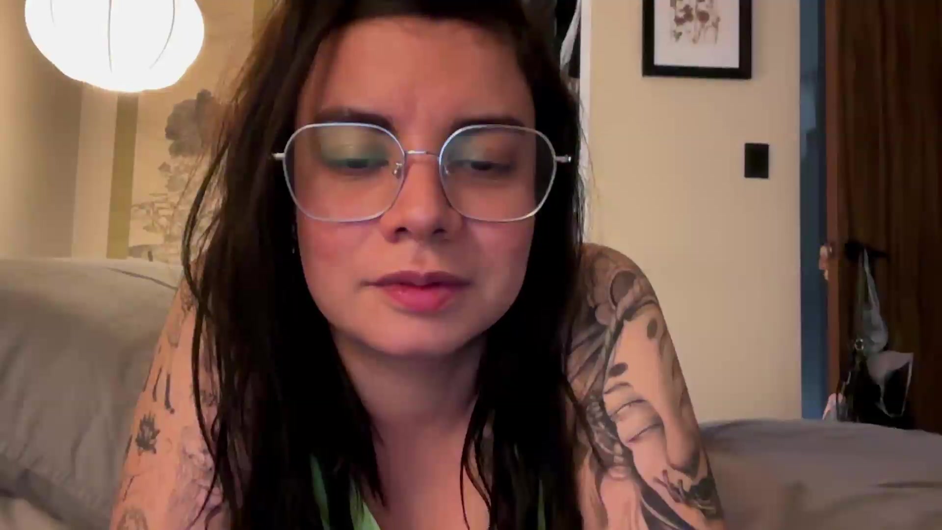 Gallery image thumbnail from Sasha_Noir's myfreecams stream on, 08/30/2026, 23:35 image 18 of 20