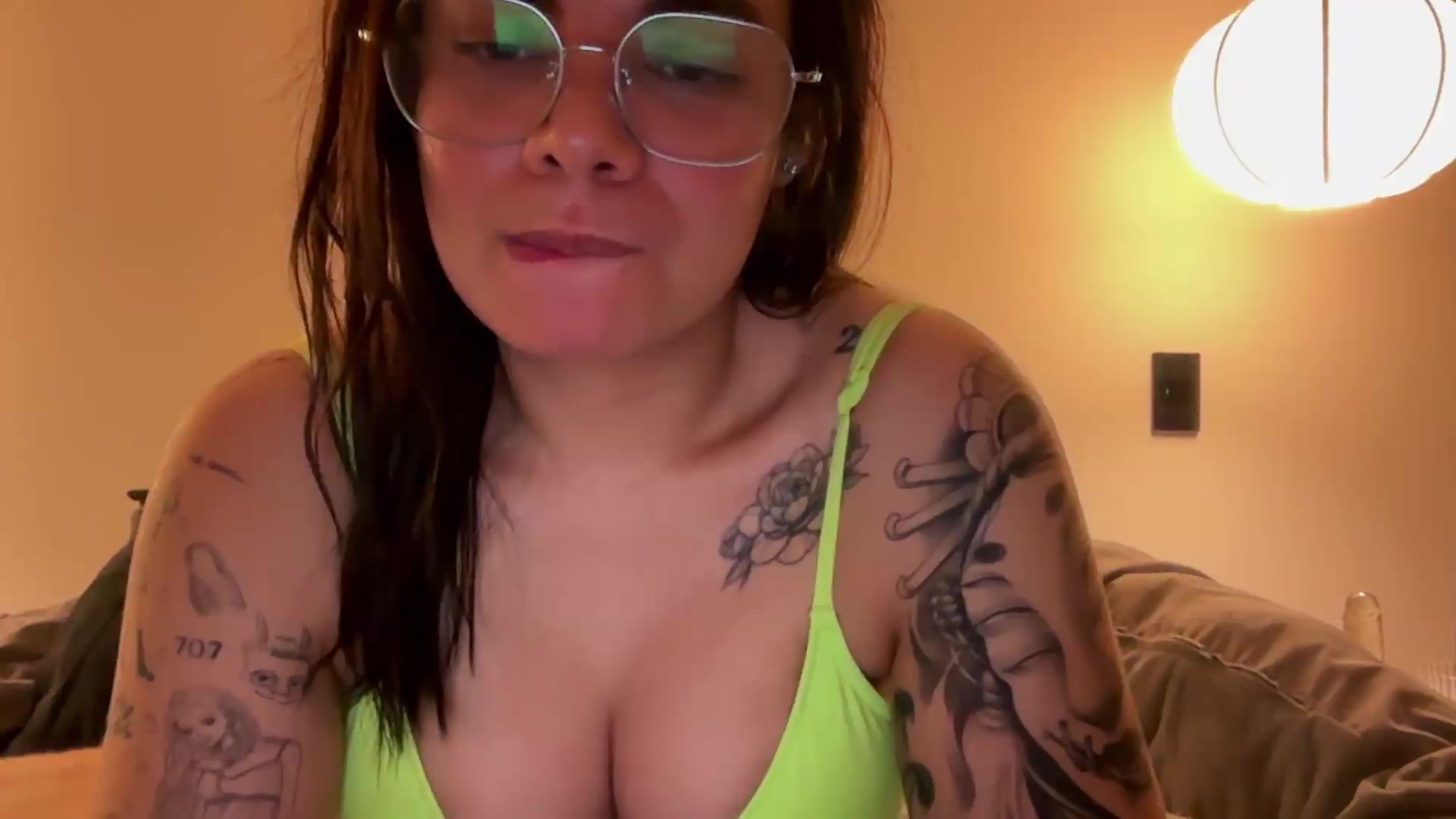 Gallery image thumbnail from Sasha_Noir's myfreecams stream on, 08/31/2026, 01:26 image 15 of 20